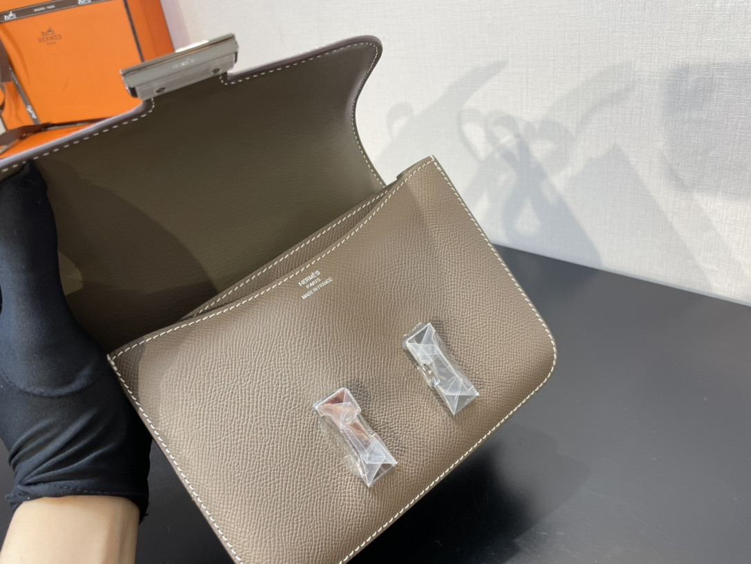 H**me5 Constance 19 Epsom Silver Hardware 7.25" x 6.25" x 2.25"