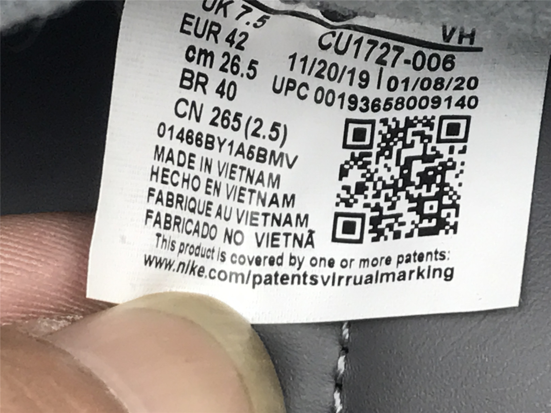 UA NIKE SB DUNK LOW BLACK RED COW