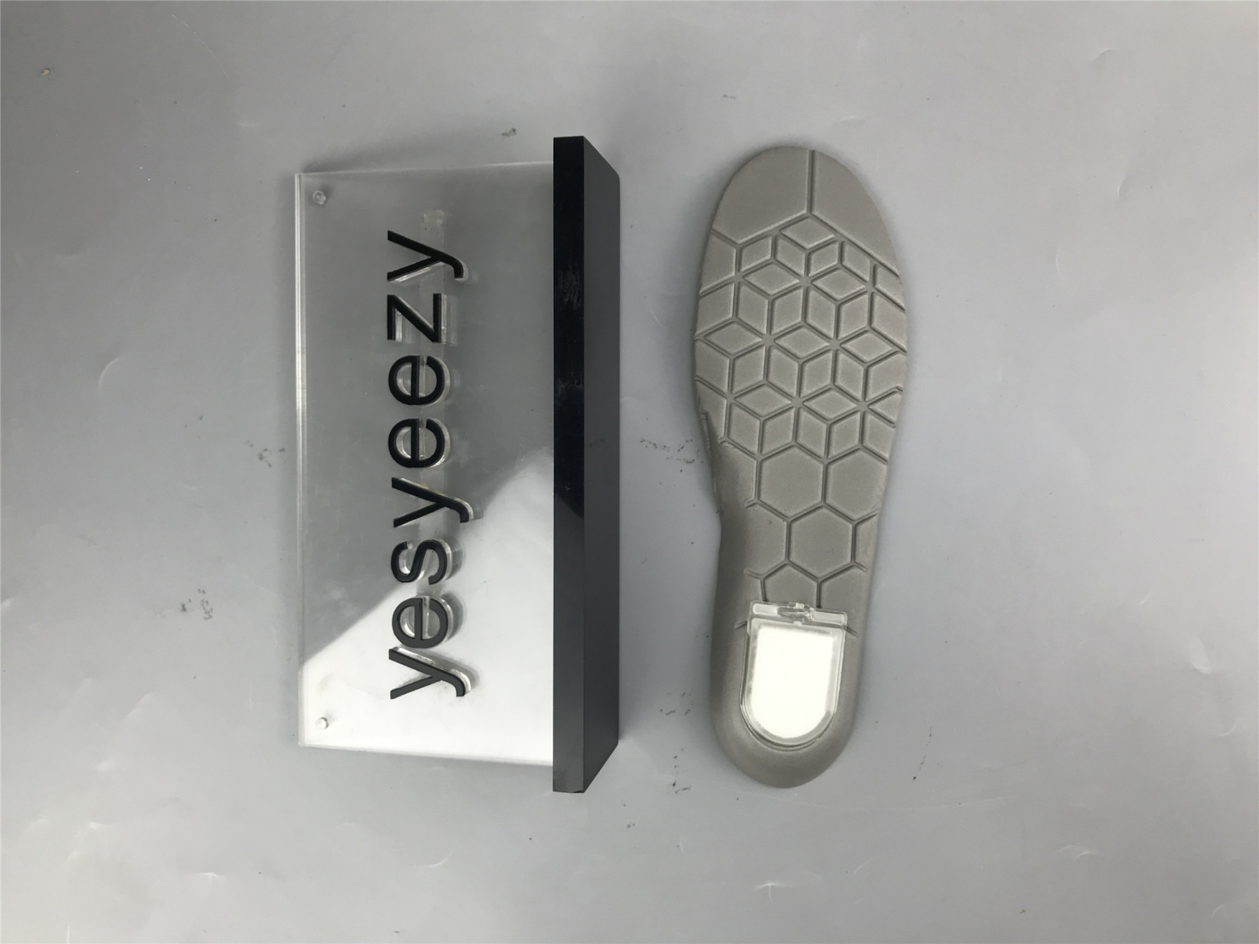 UA NIKE SB DUNK LOW WHITE ORANGE