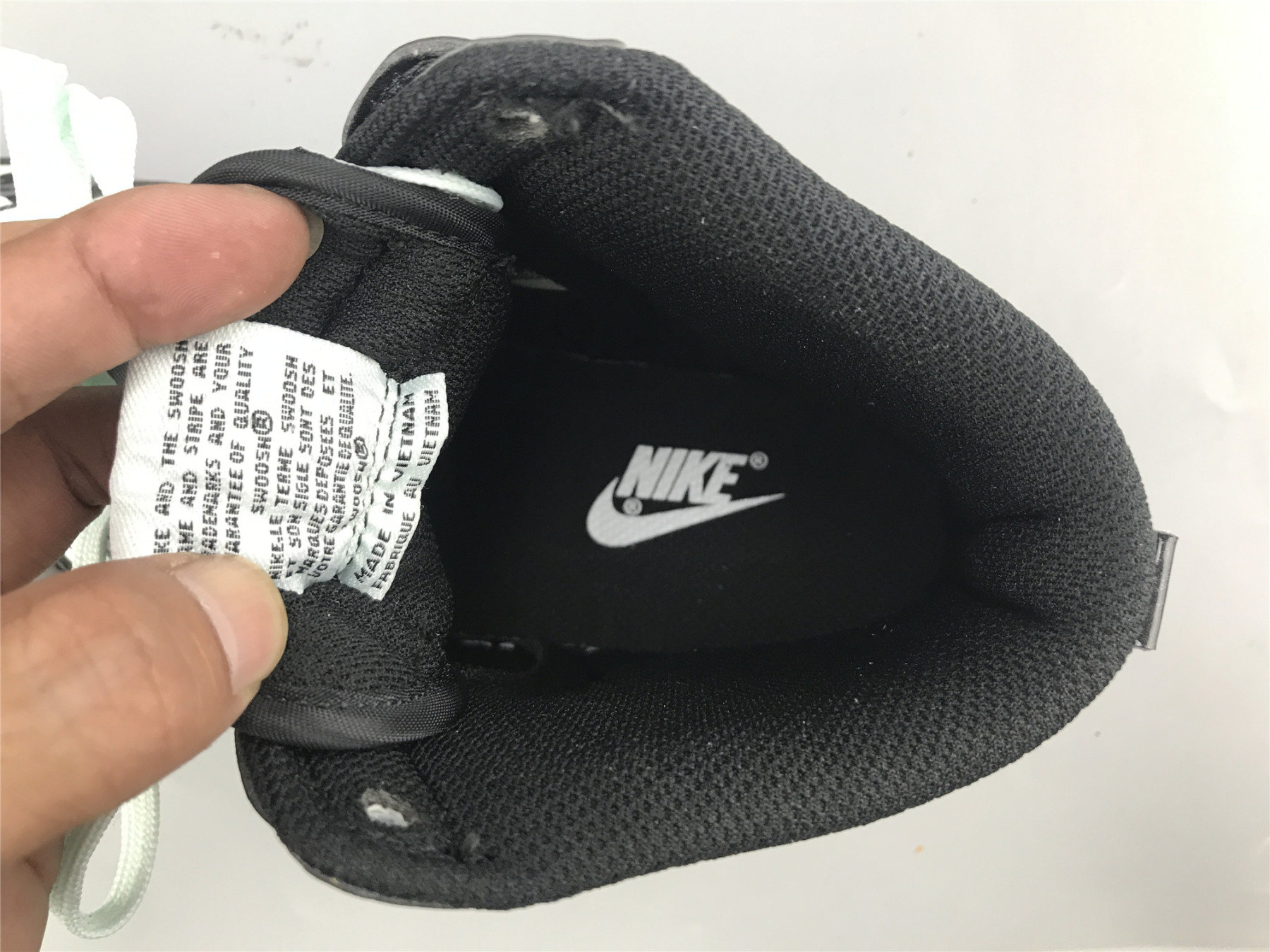 UA NIKE DUNK HIGH SE 