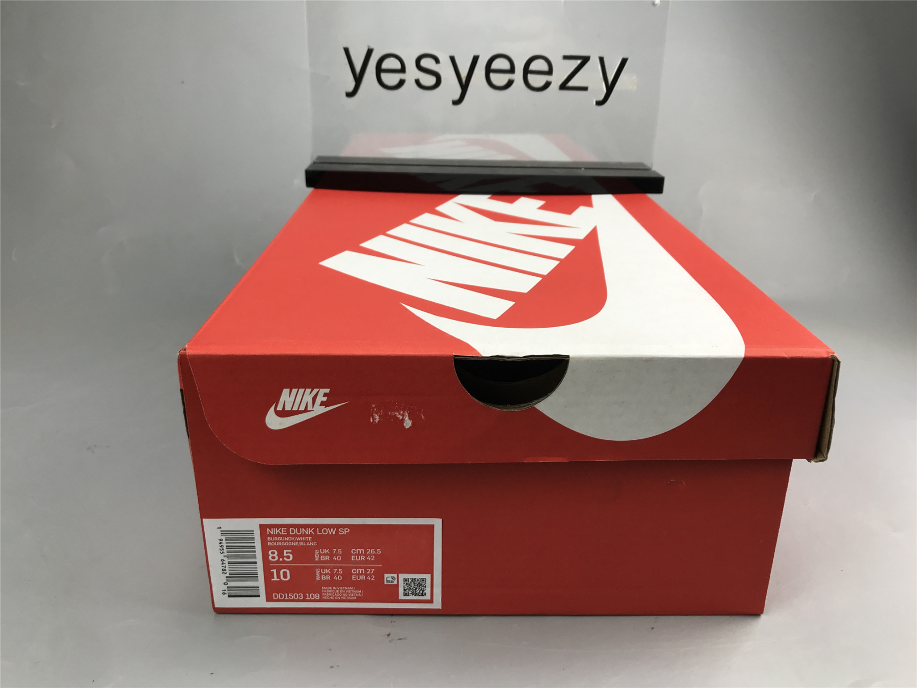 UA NIKE WMNS DUNK LOW 