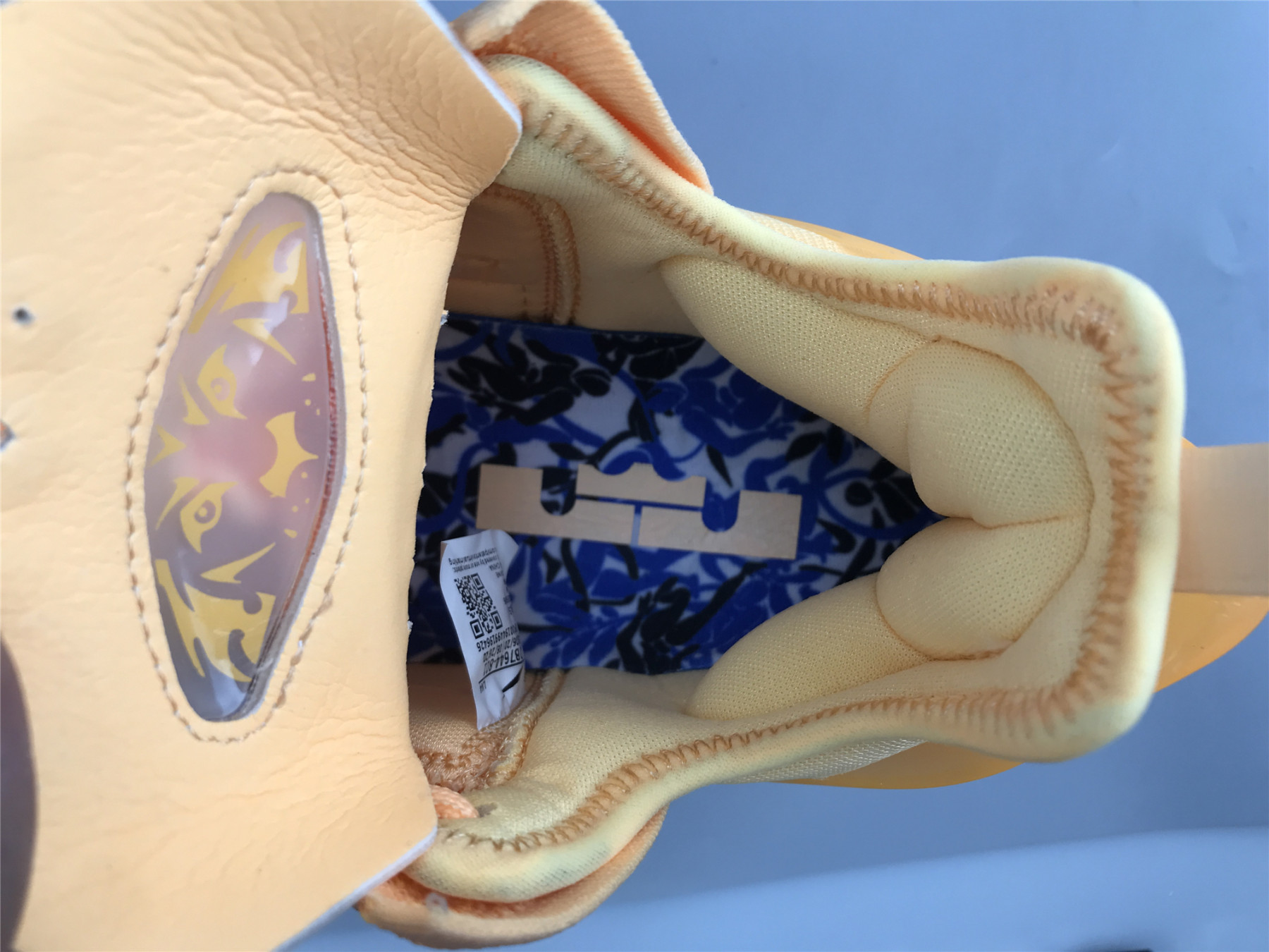 UA NIKE LEBRON 18 EP 