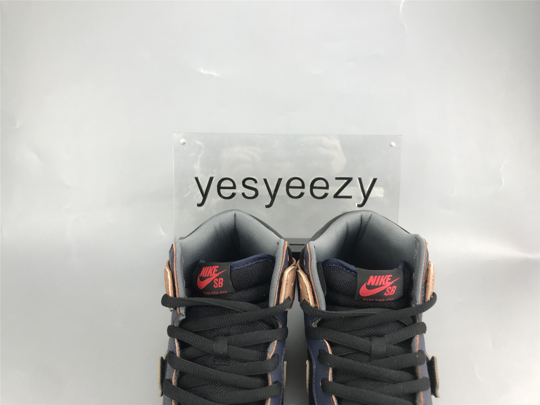 UA NIKE GUNDAM X DUNK HIGH SB 