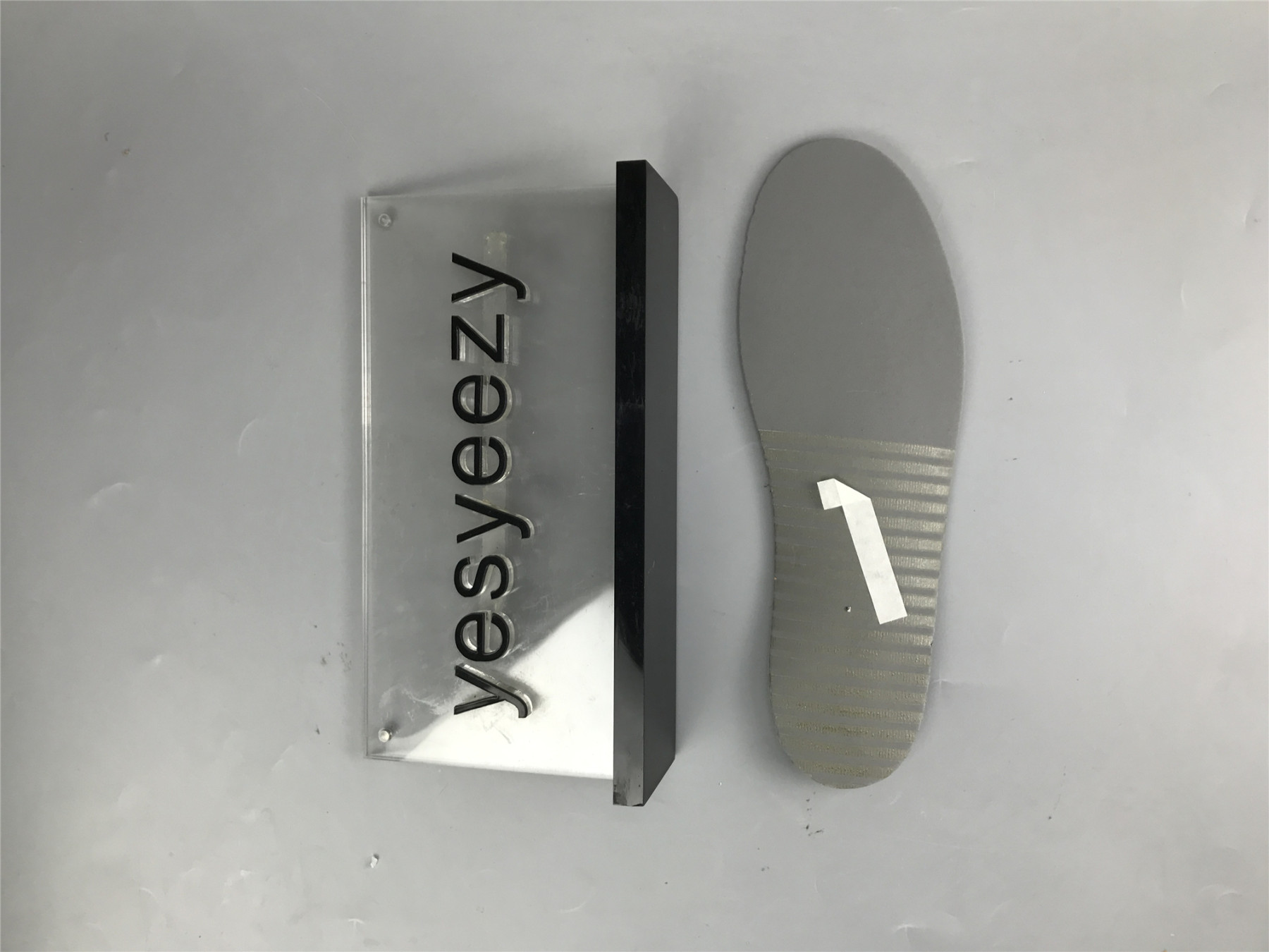 UA NIKE WMNS DUNK LOW 