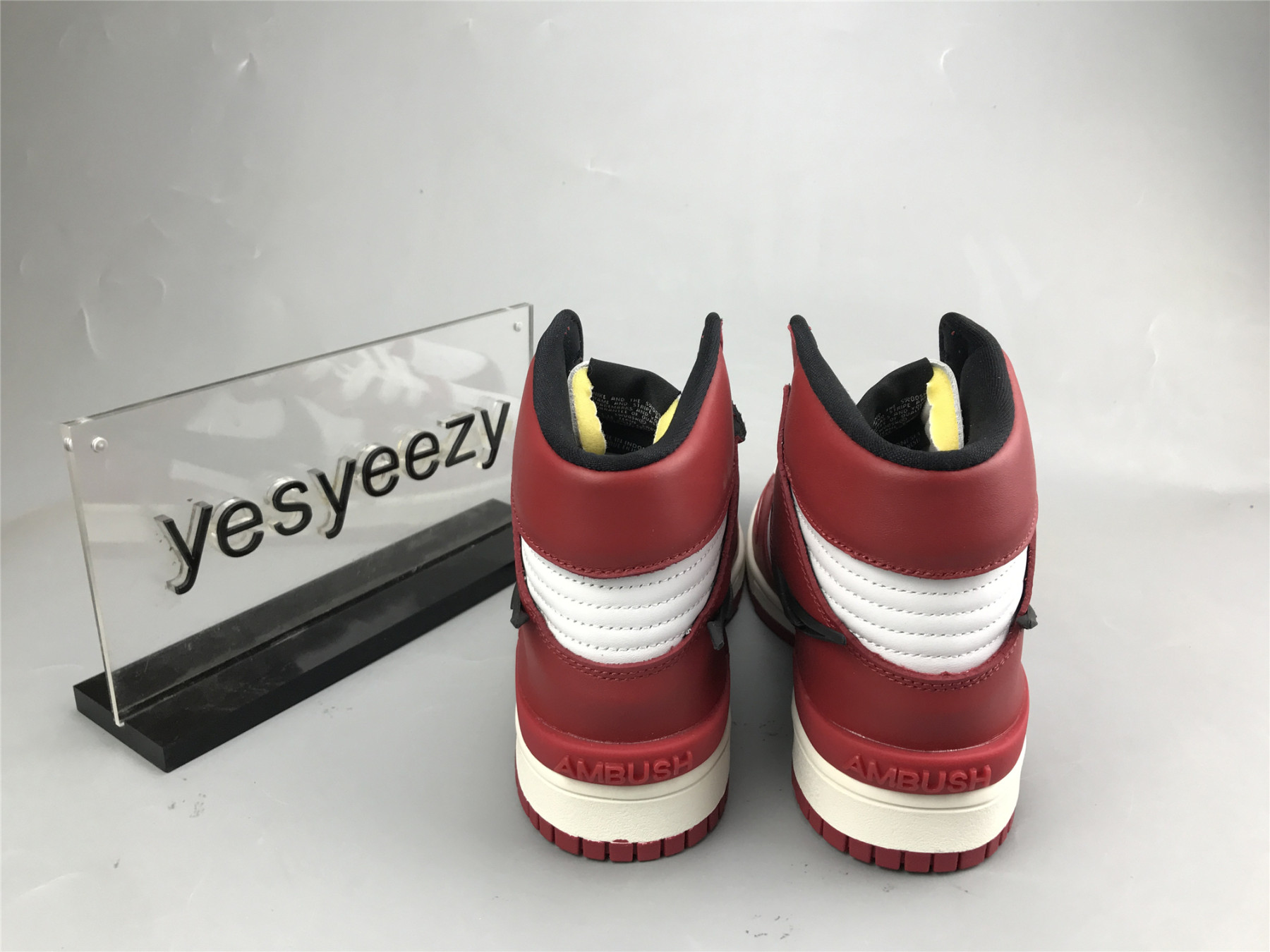 UA NIKE SB DUNK HIGH VARSITY RED BLACK WHITE