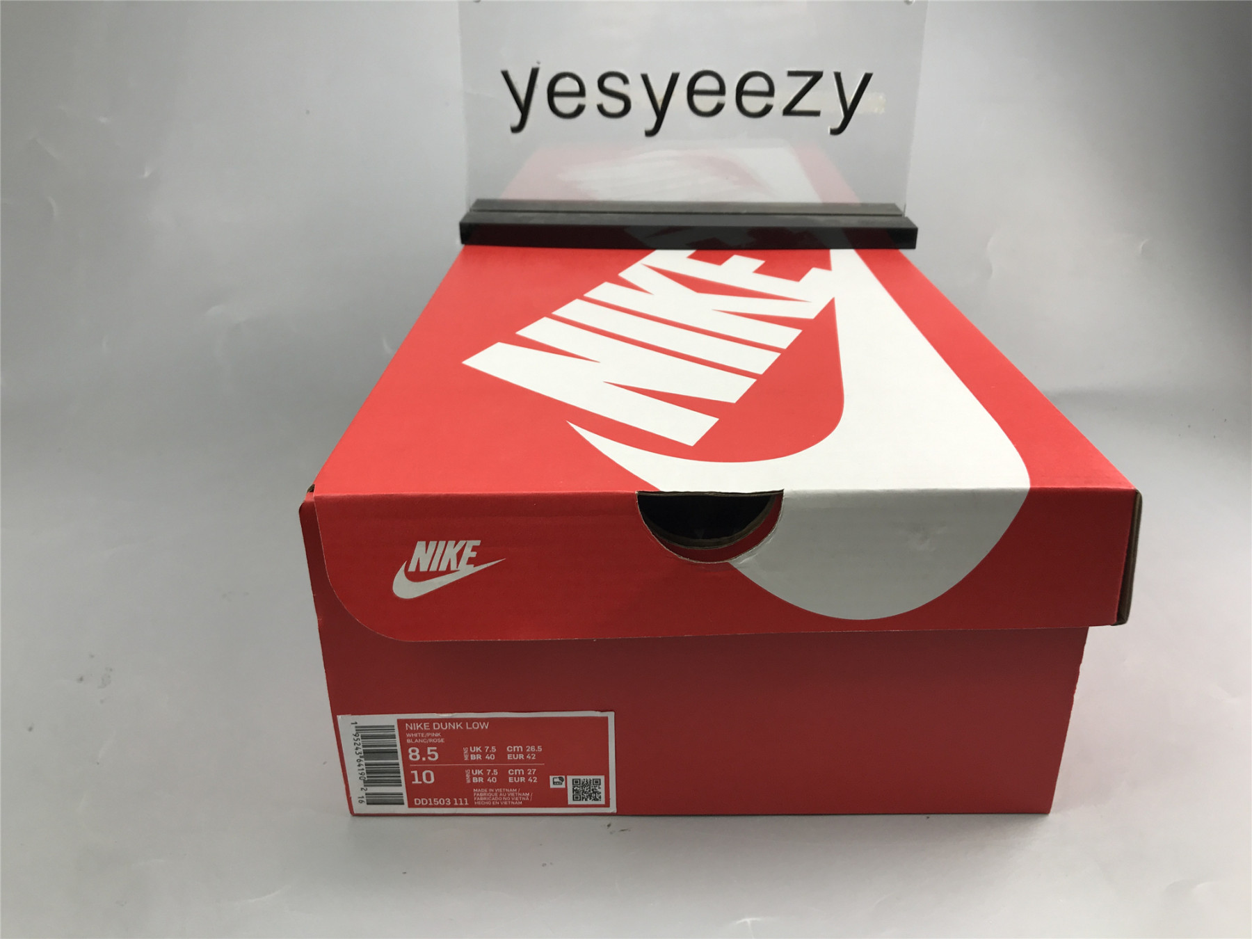 UA NIKE WMNS DUNK LOW 