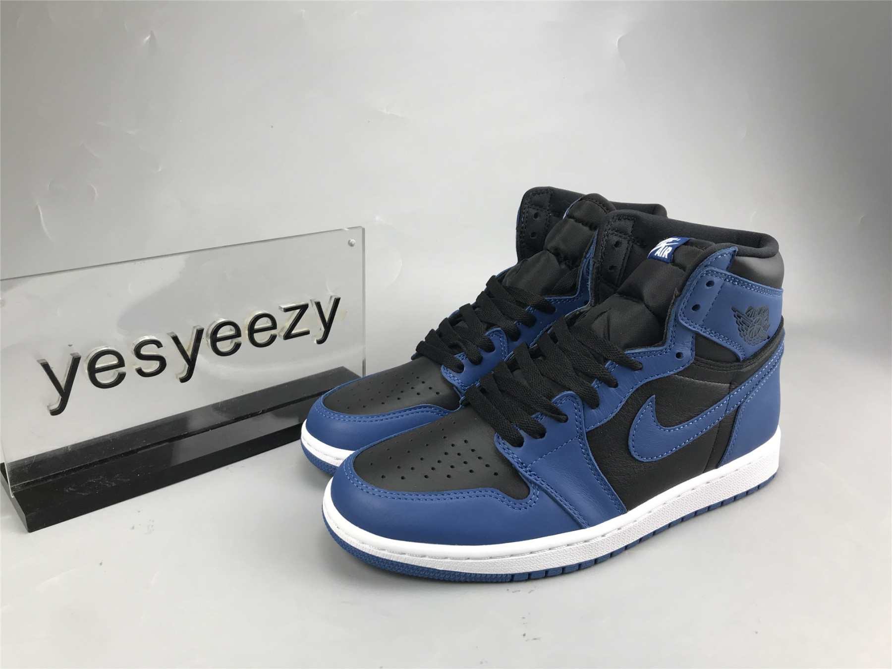 UA AIR JORDAN 1 RETRO HIGH OG 