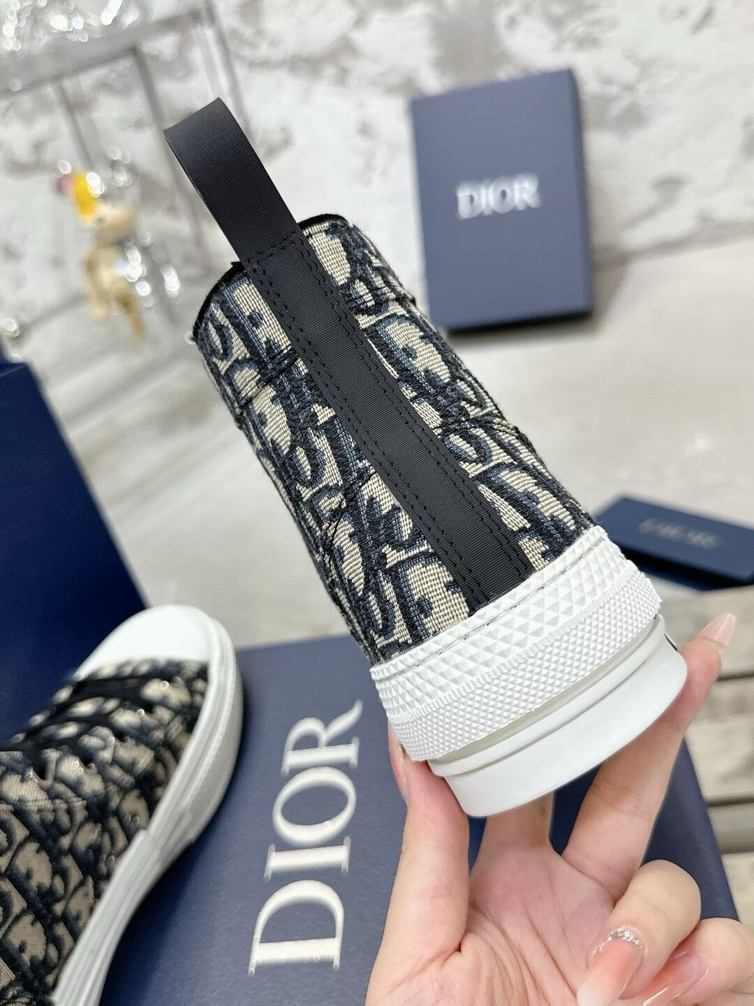 ua D10r sneaker