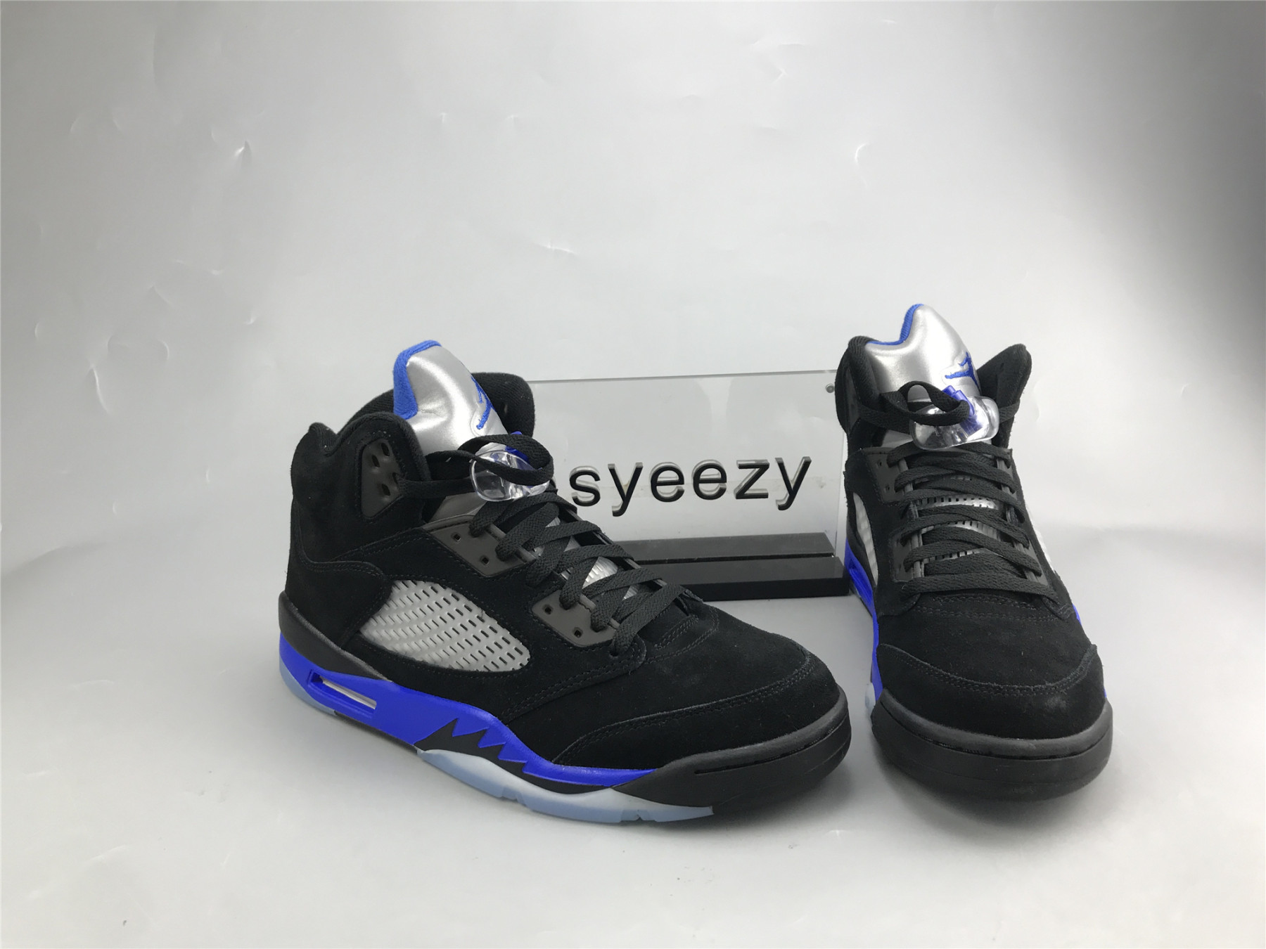 UA AIR JORDAN 5 RETRO 