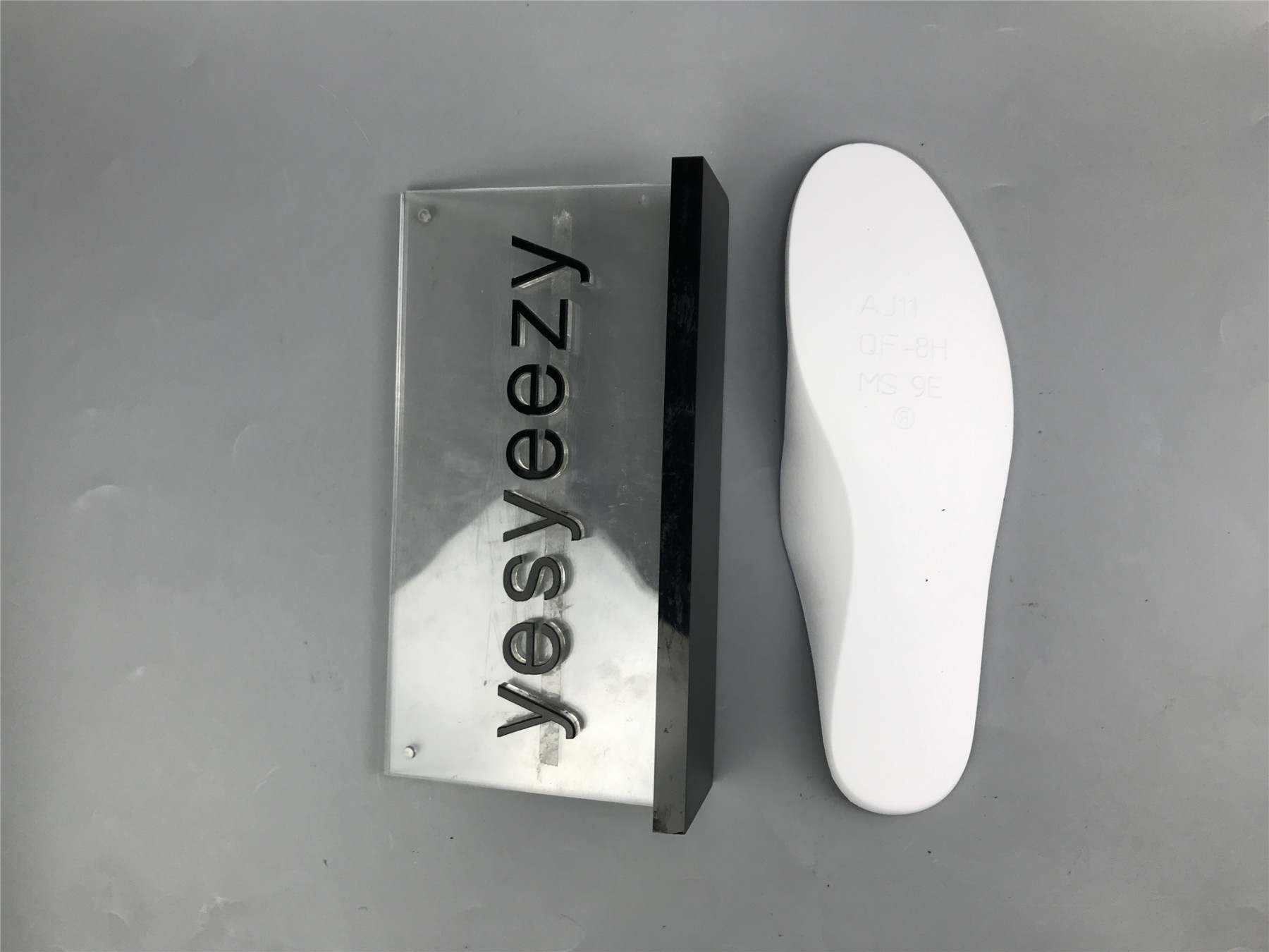 UA AIR JORDAN 5 RETRO 