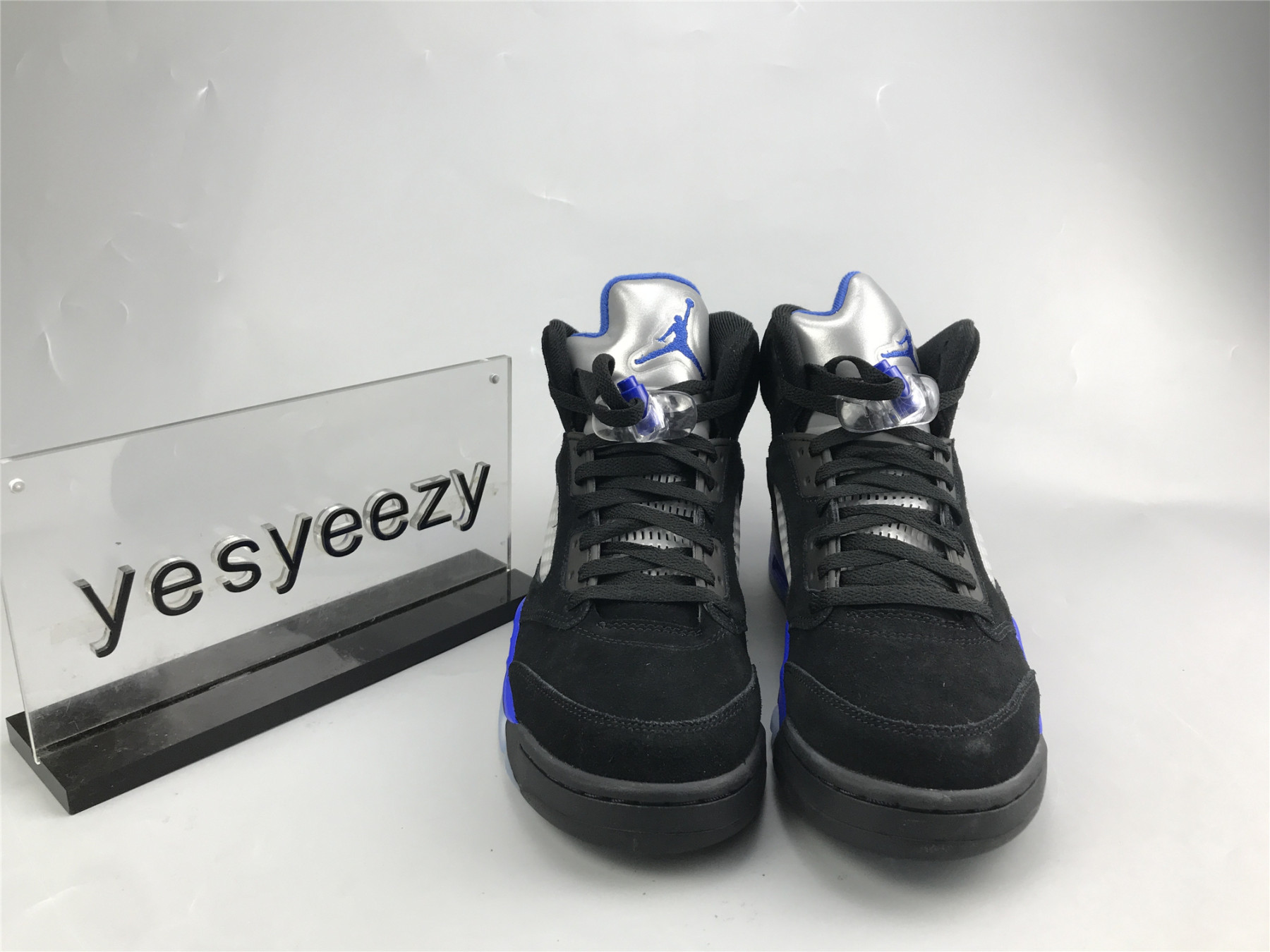 UA AIR JORDAN 5 RETRO 