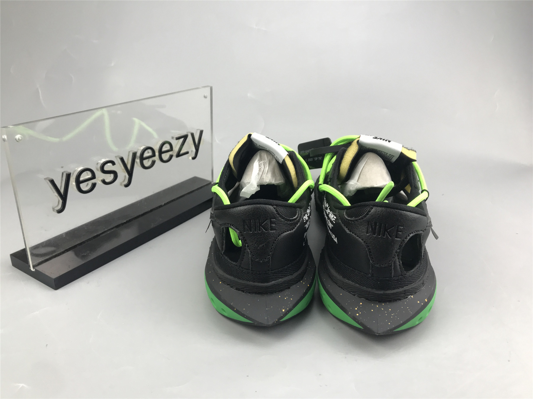 UA NIKE OFF-WHITE X BLAZER LOW 