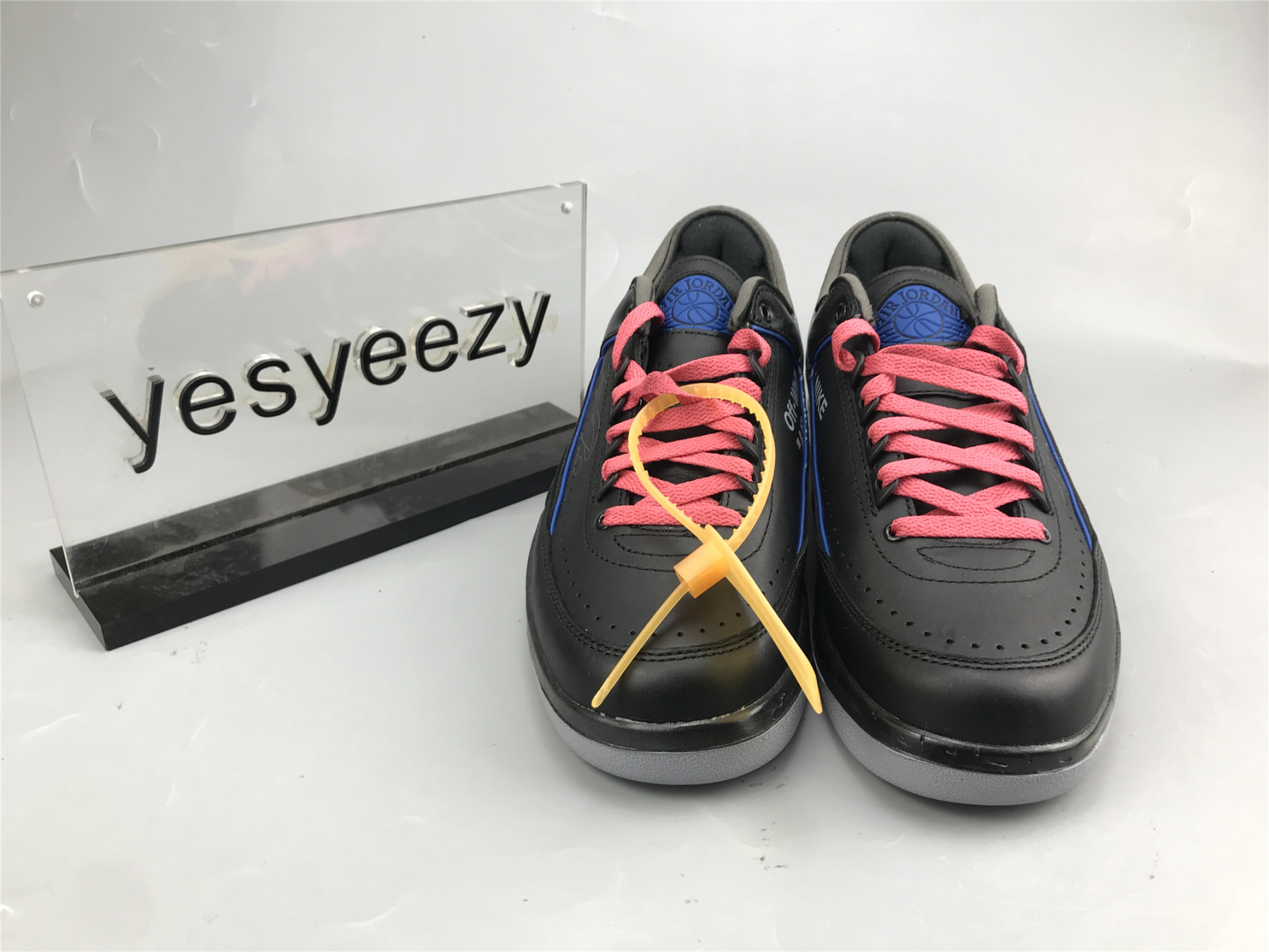 UA OFF-WHITE X AIR JORDAN 2 RETRO LOW SP 