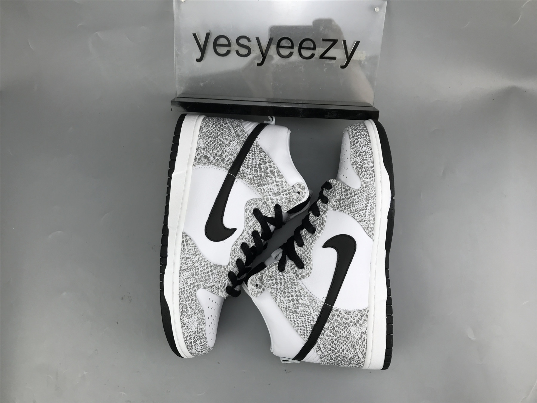 UA NIKE DUNK PRM HI SP 