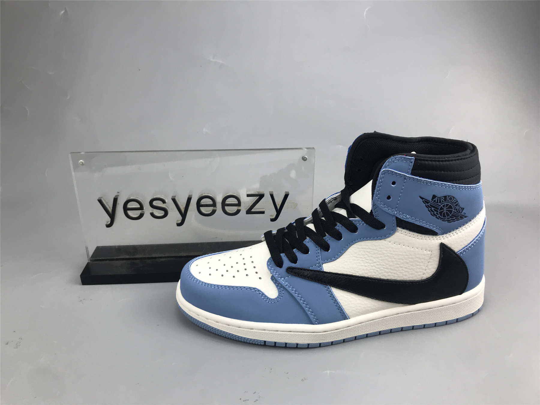 UA FRAGMENT X TS X AIR JORDAN 1 HIGH OG SP UNIVERSITY BLUEÂ