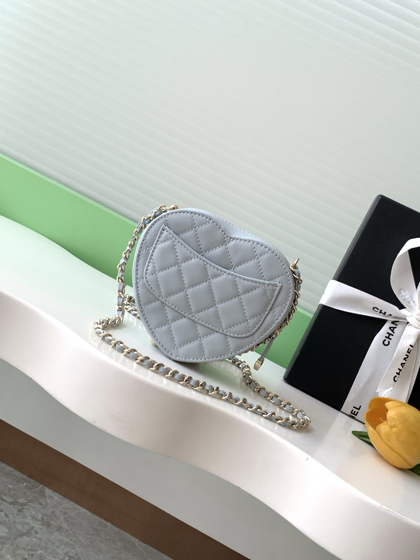 Ch**el mini 22s heart clutch with chain 12x13x5.5cm