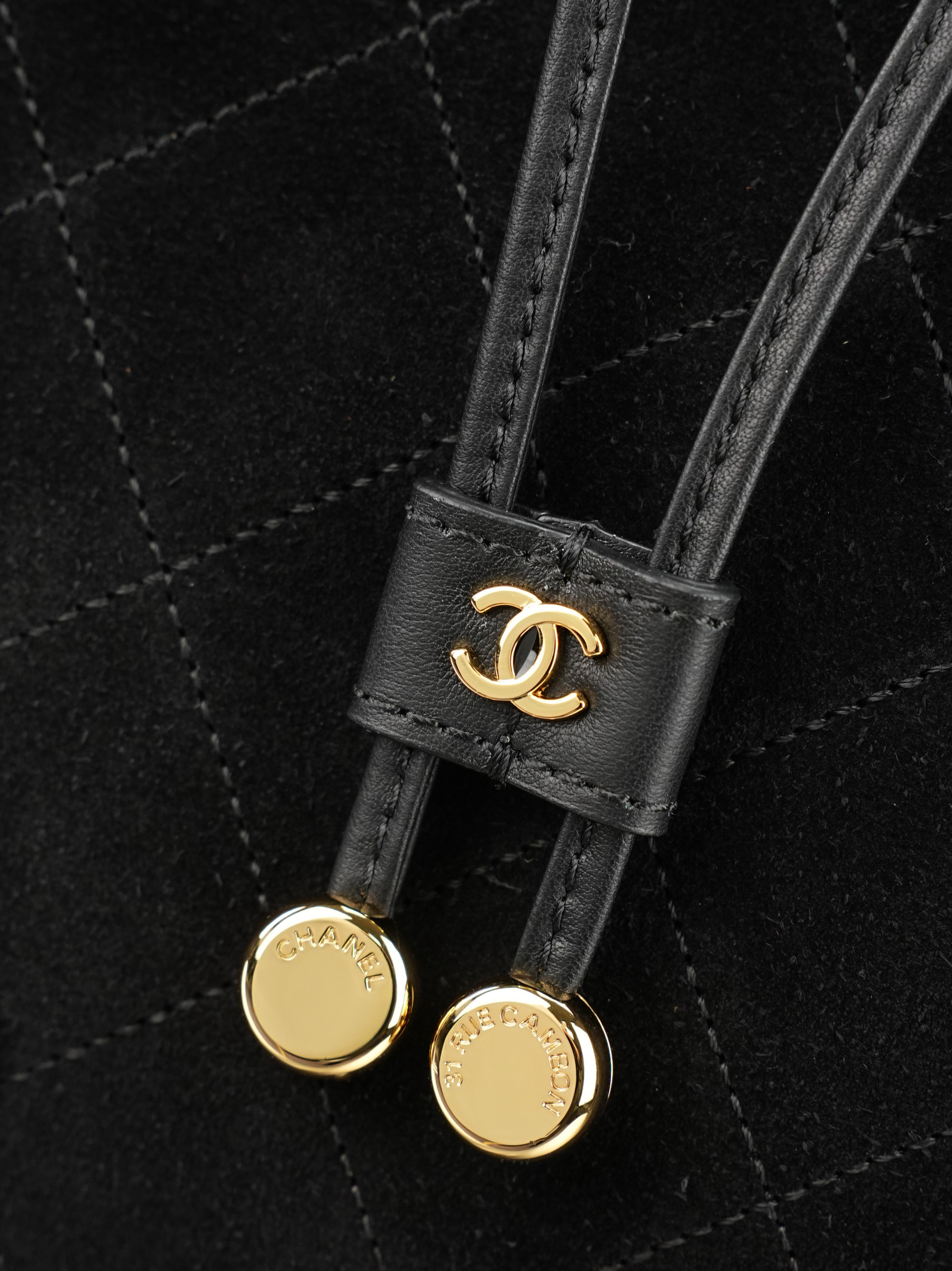 Ch**el Bucket Bag AS6584 23x23x14cm