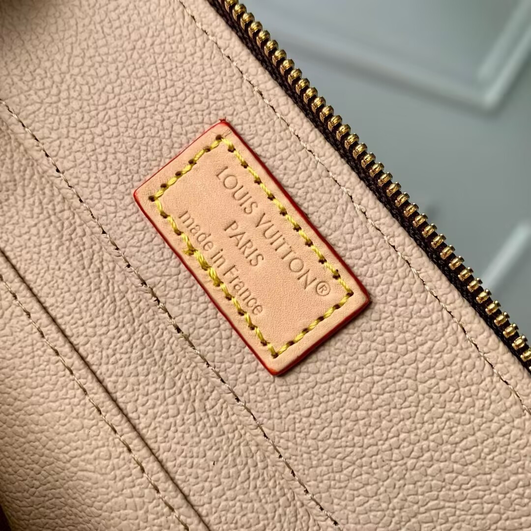 LV Nice Beauty Makeup Bag M83079 11.5x3.5x13.5cm