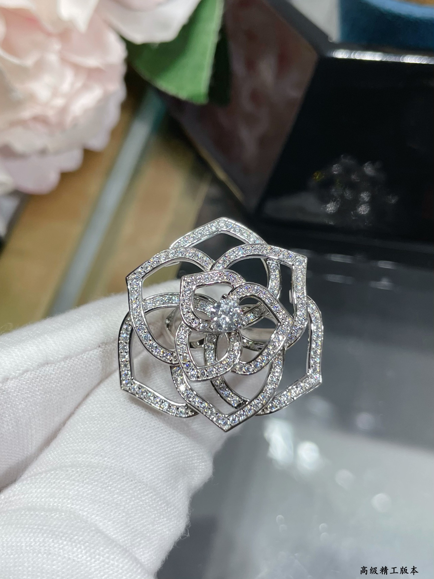 Piaget fully D1am0nd-encrusted Hollow rose Ring