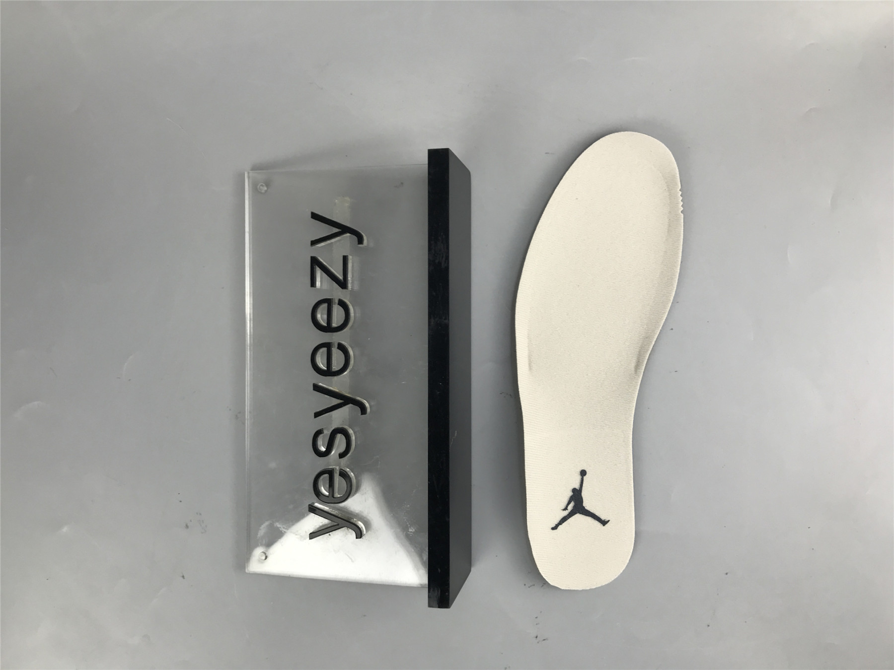 UA AIR JORDAN 5 RETRO 