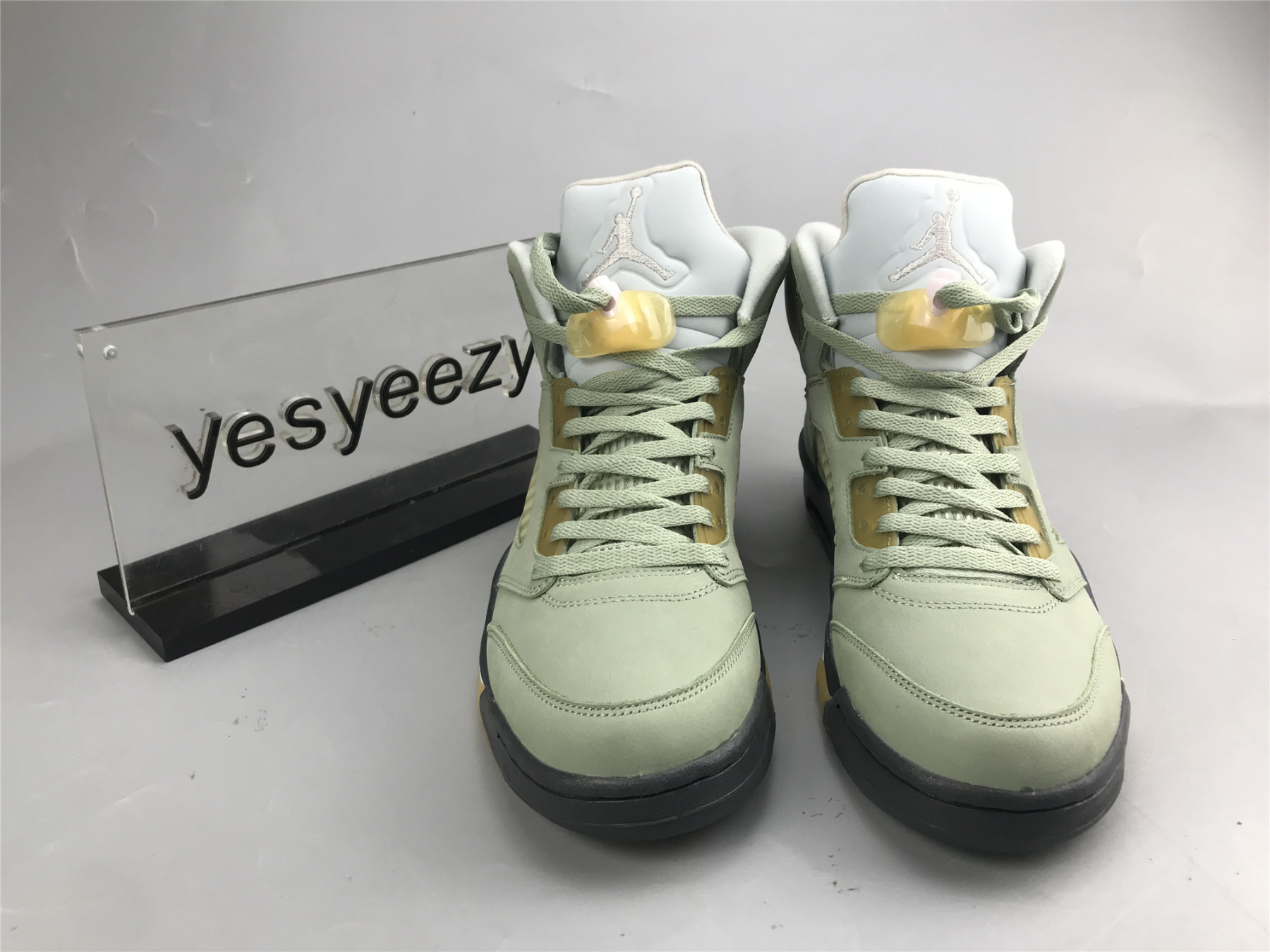 UA AIR JORDAN 5 RETRO 