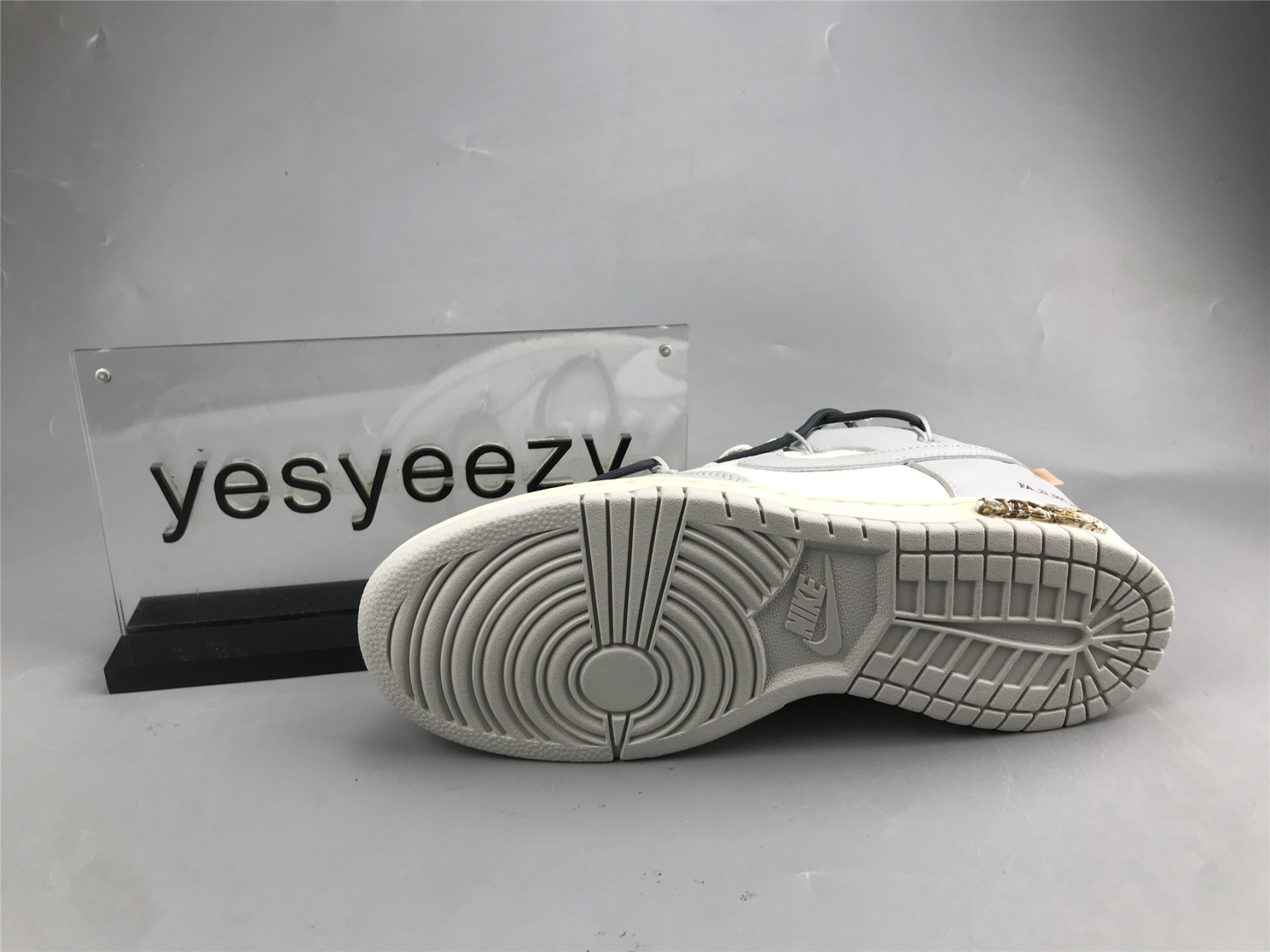 UA NIKE OFF-WHITE X DUNK LOW 