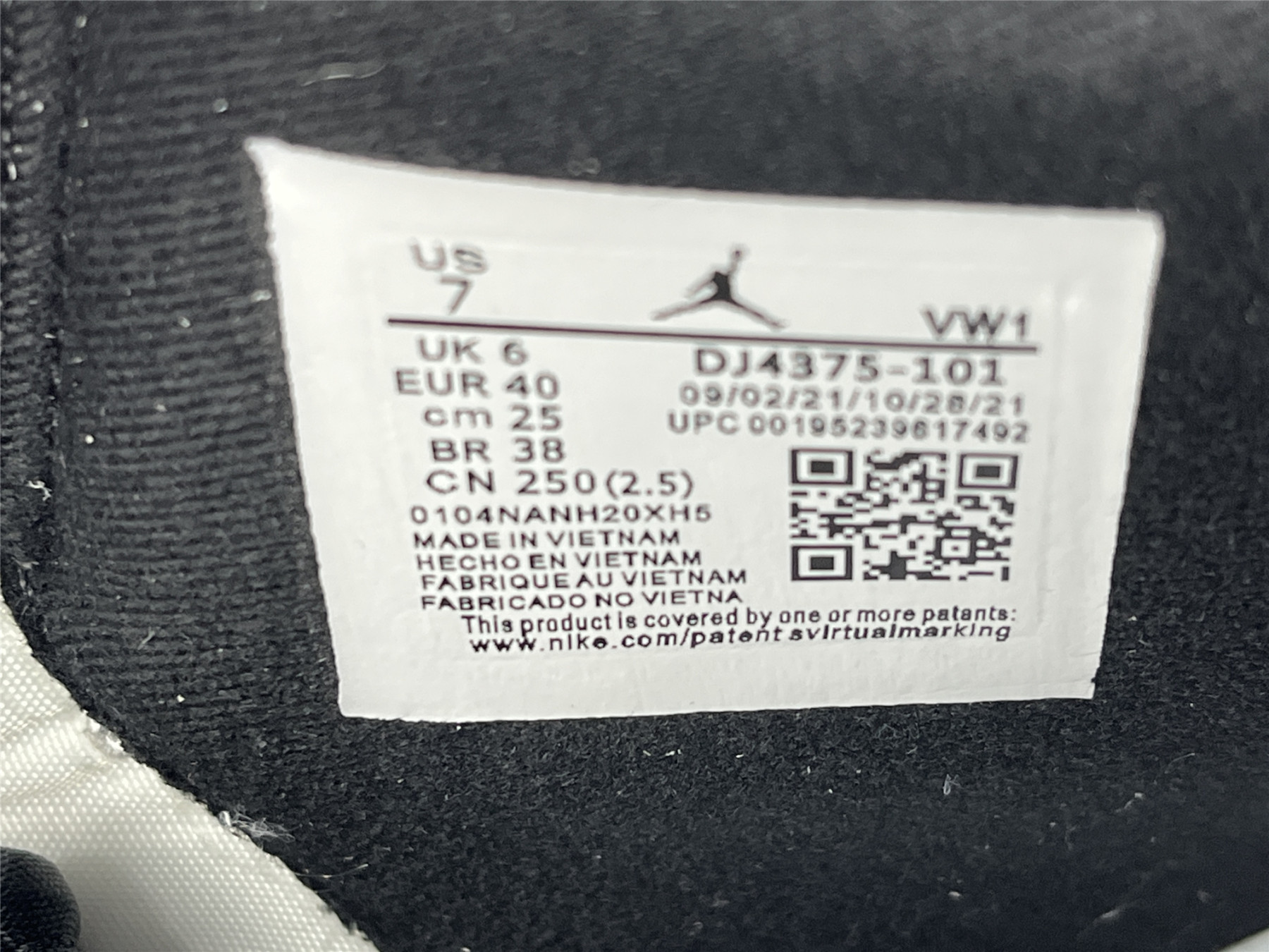 UA OFF WHITE X AIR JORDAN 2 LOW SP RED WHITE