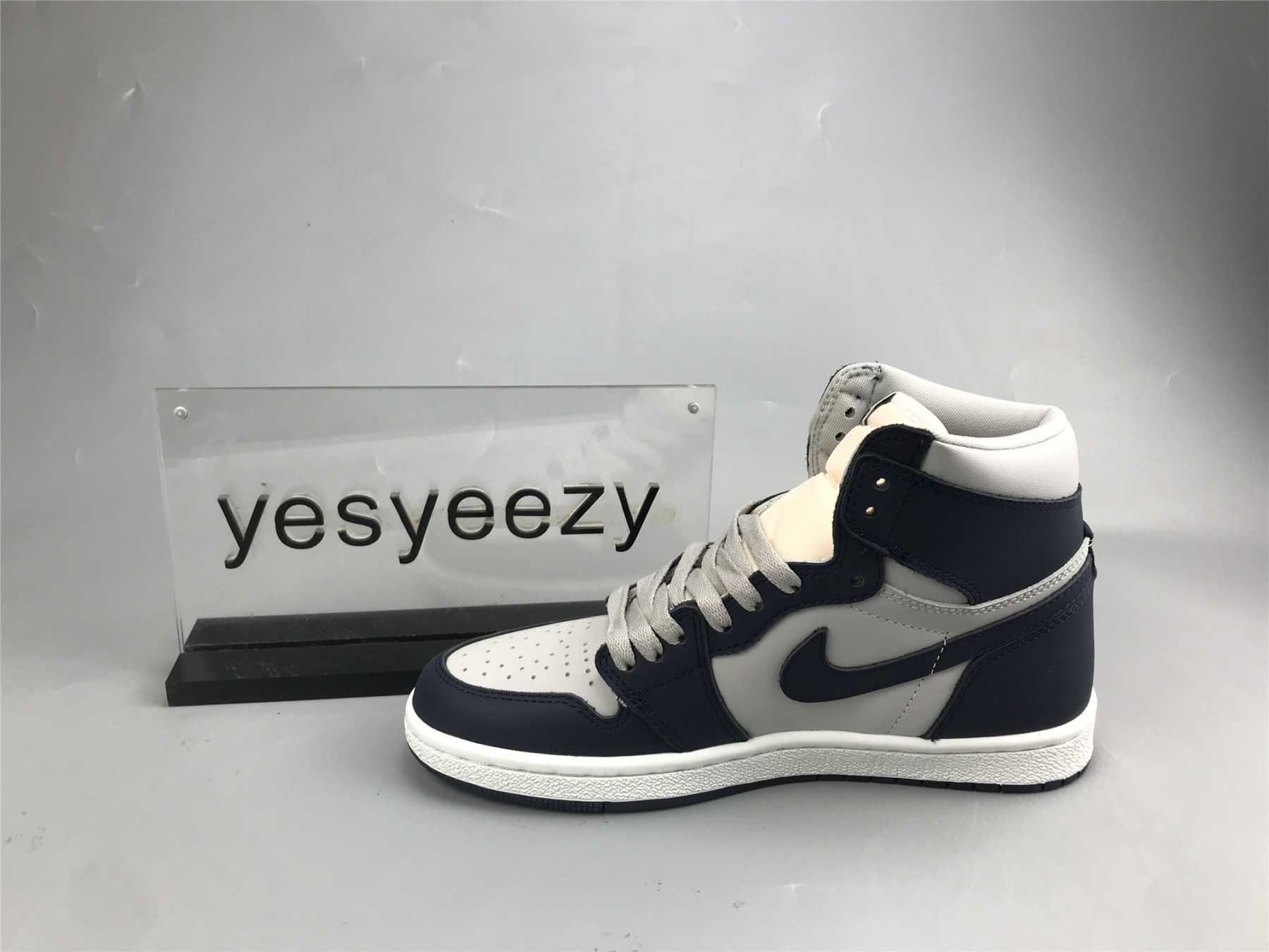 UA AIR JORDAN 1 RETRO HIGH 