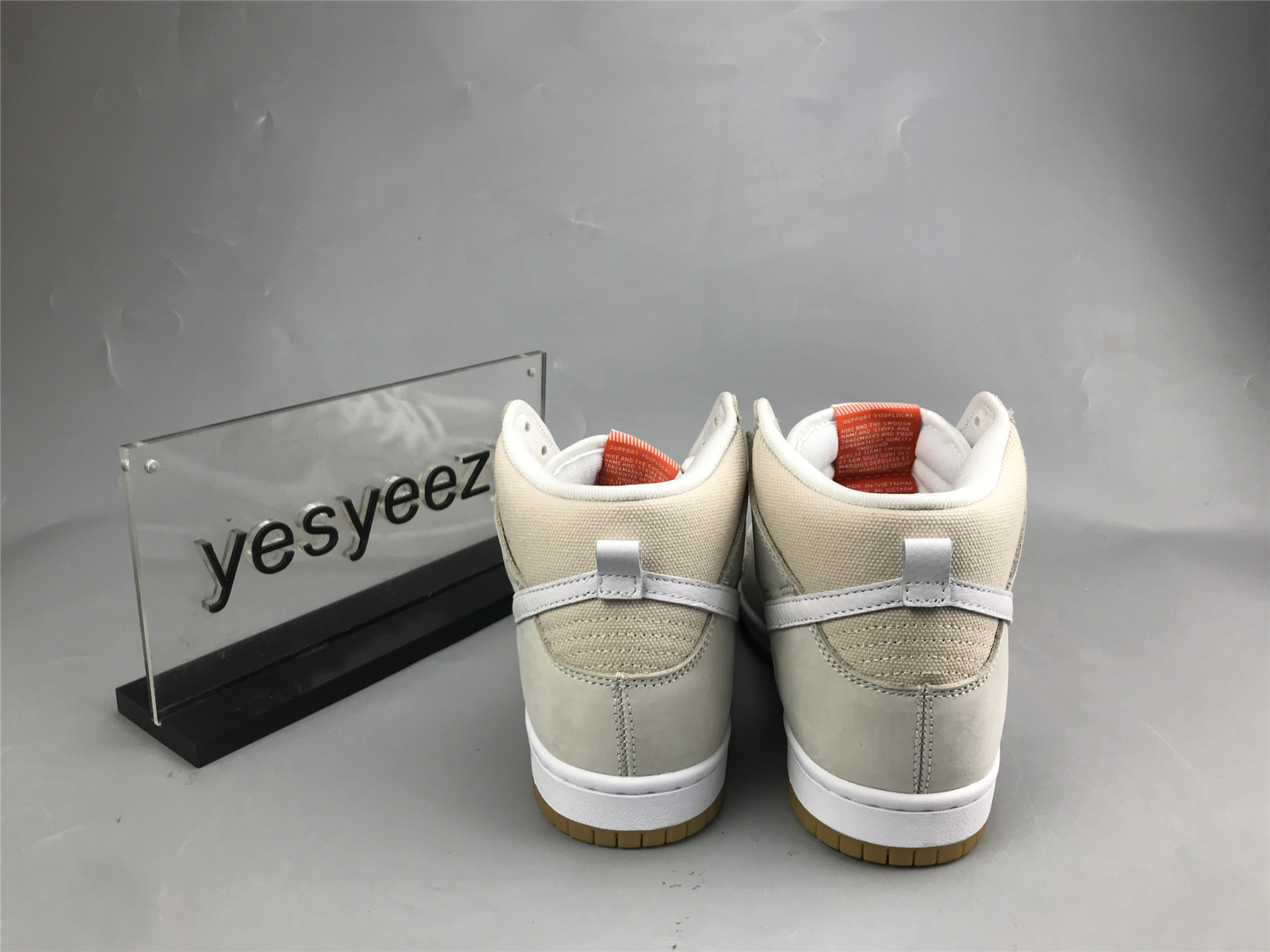 UA NIKE DUNK HIGH PRO ISO SB 