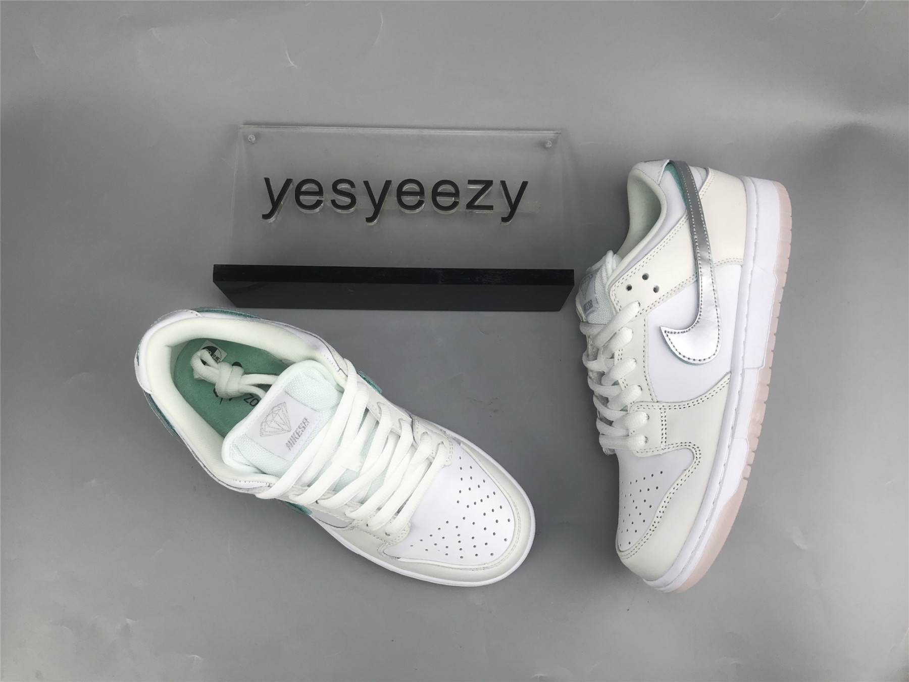UA NIKE D1am0nd S*pPLY CO. X DUNK LOW PRO SB 