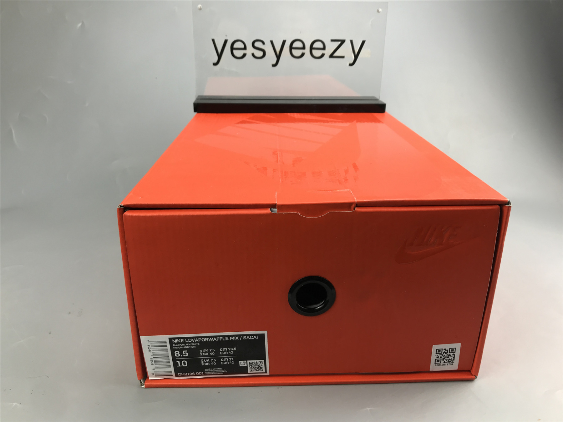 UA NIKE SACAI X JEAN PAUL GAULTIER X VAPORWAFFLE 