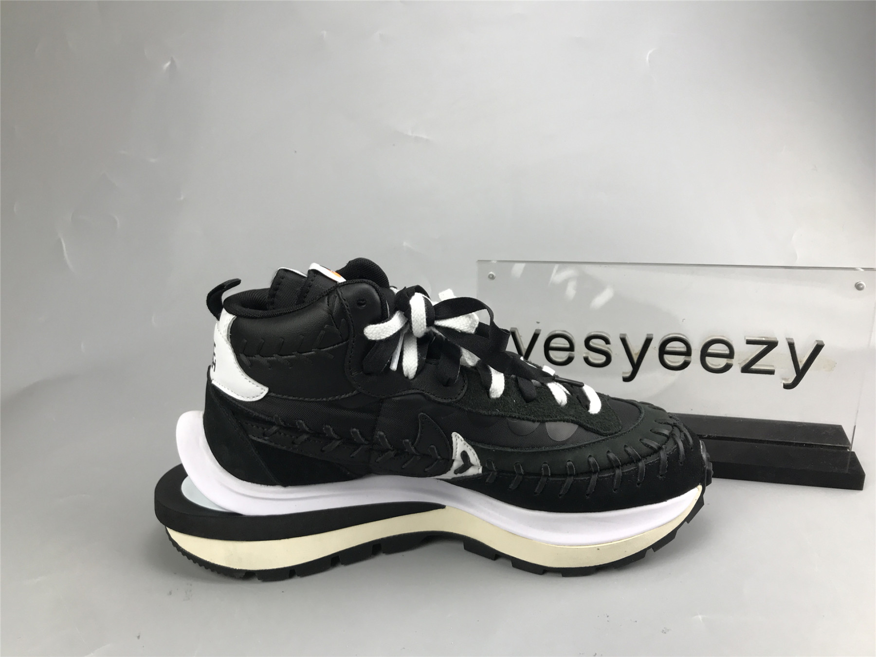 UA NIKE SACAI X JEAN PAUL GAULTIER X VAPORWAFFLE 