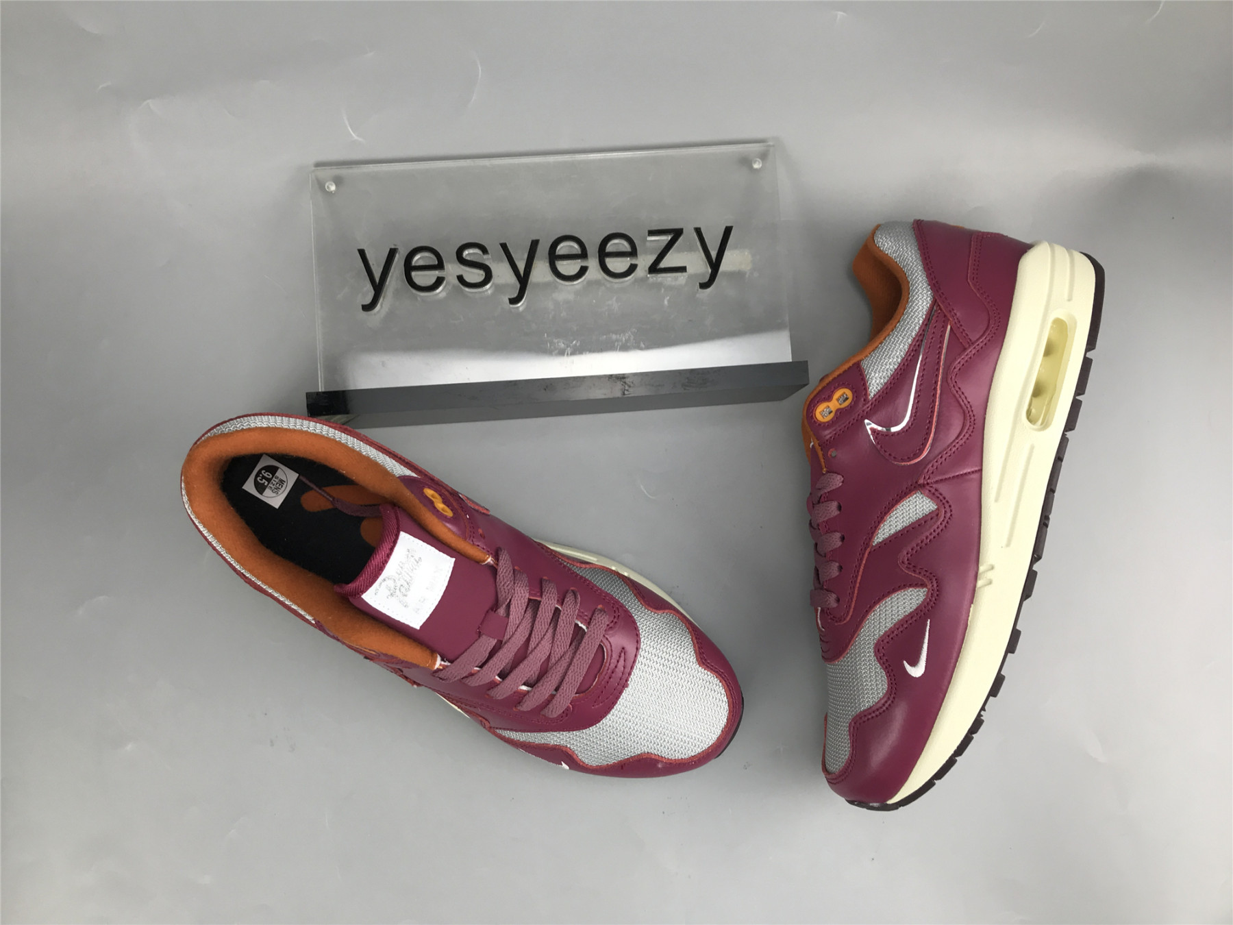 UA NIKE PATTA X AIR MAX 1 