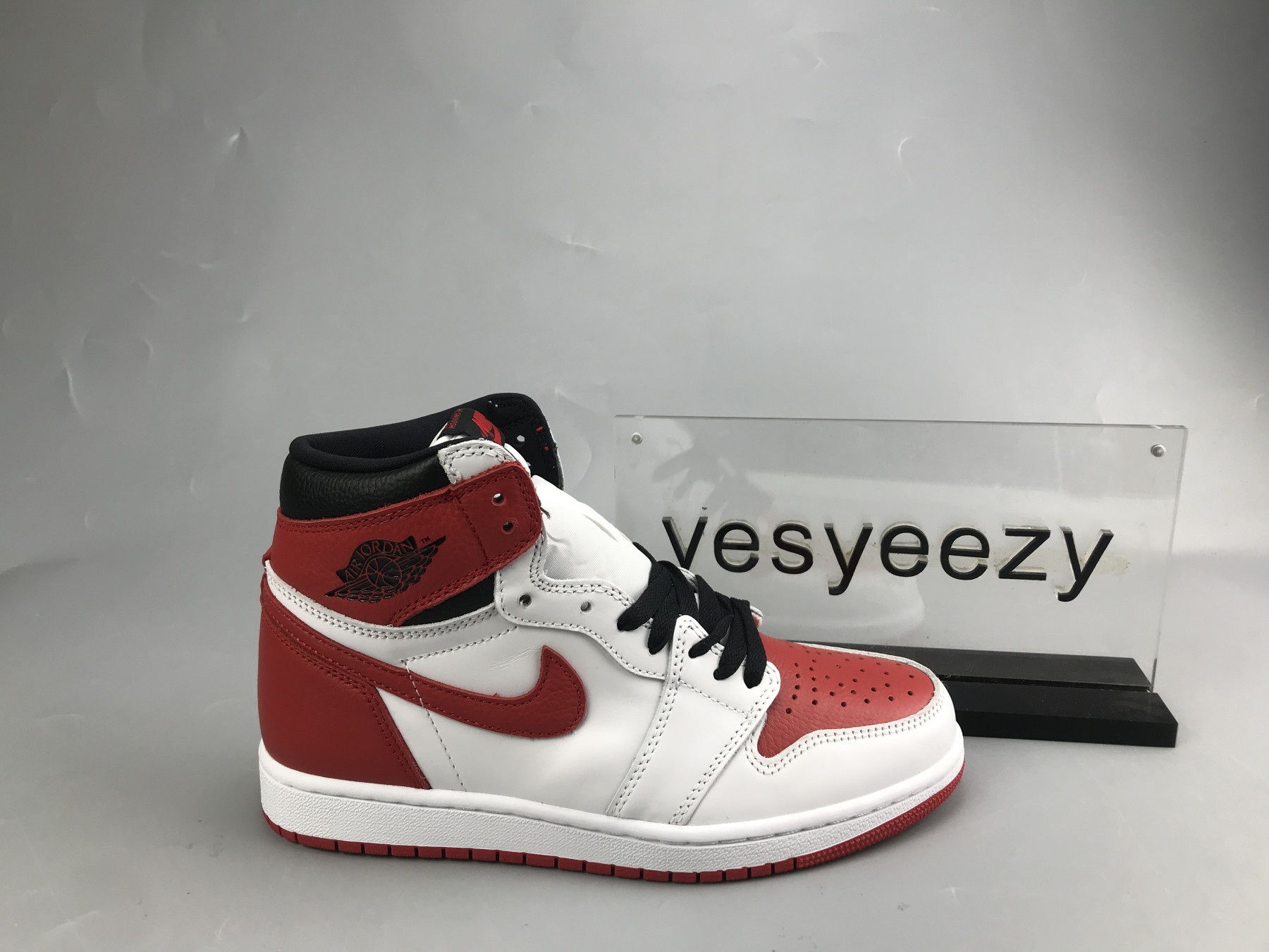 UA AIR JORDAN 1 RETRO HIGH OG HERITAGE