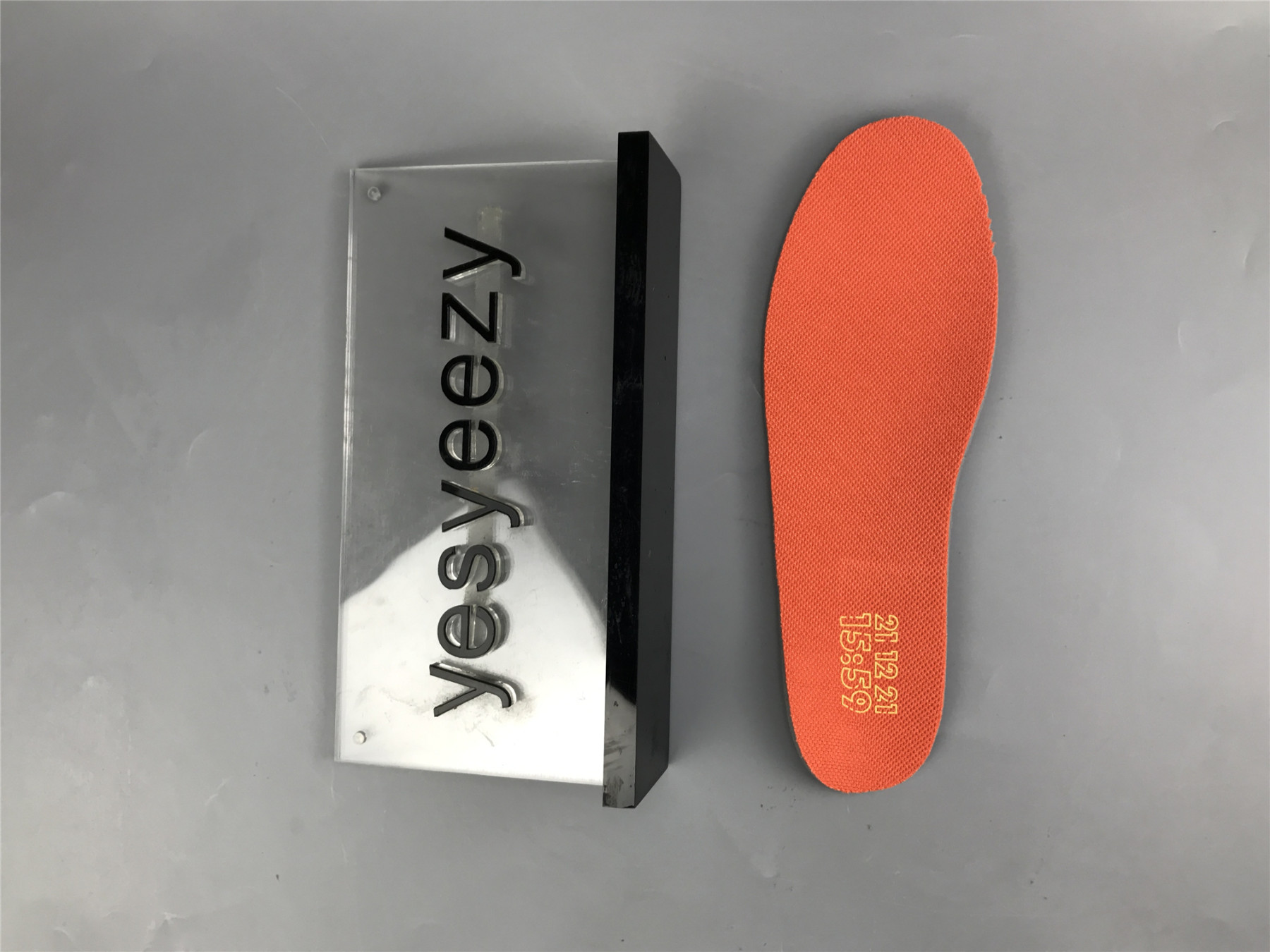 UA NIKE WMNS DUNK LOW 