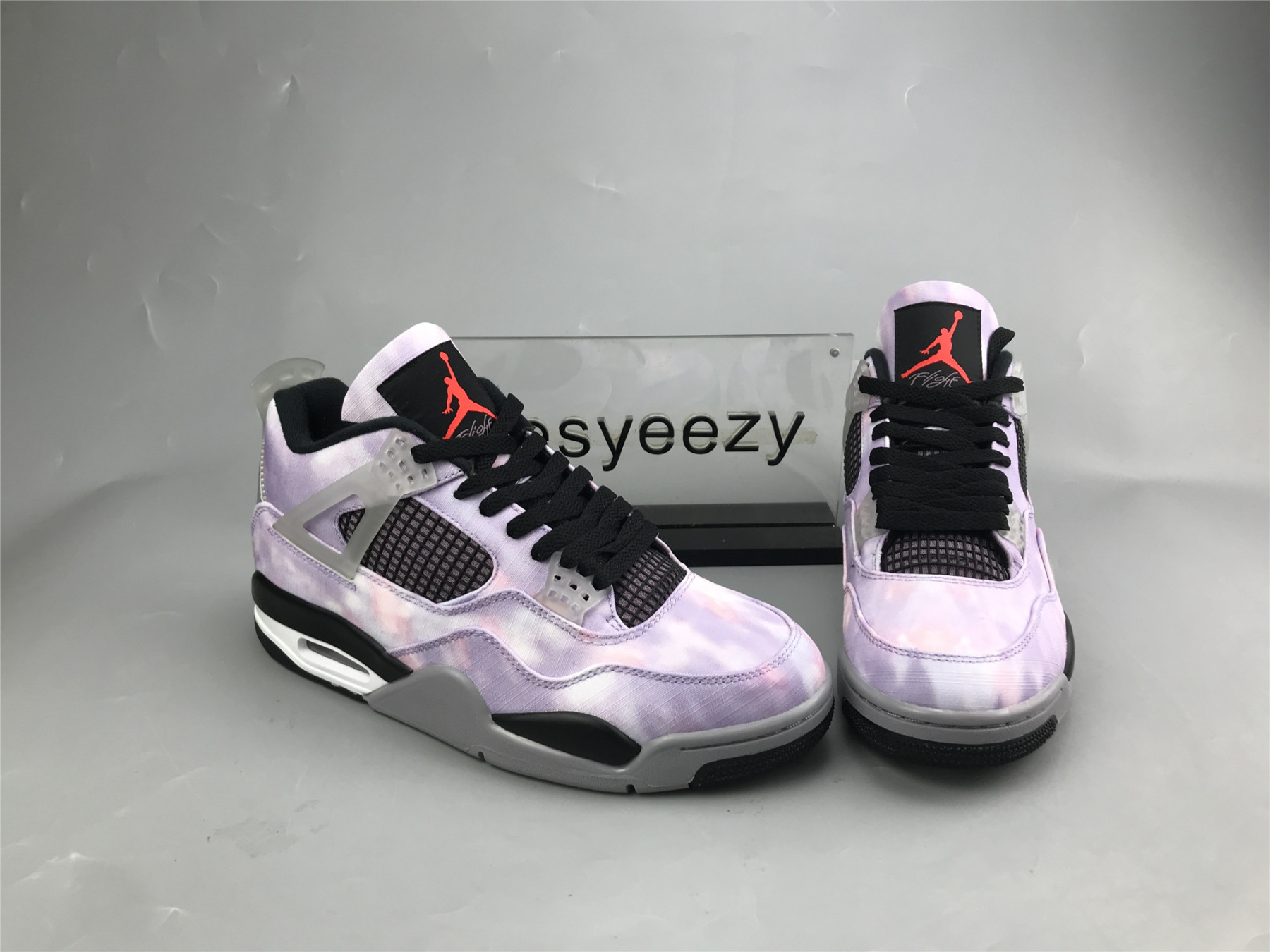 UA AIR JORDAN 4 RETRO 