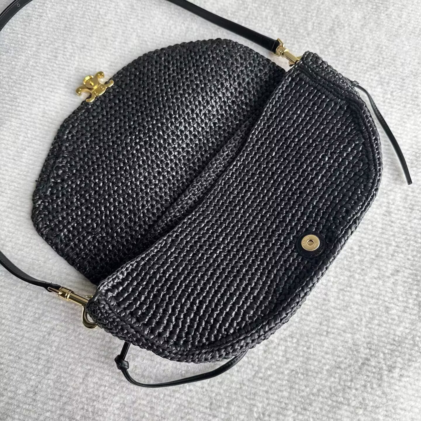 Ce1i*e little halfmoon soft triomphe in raffia 28.5x6x14cm