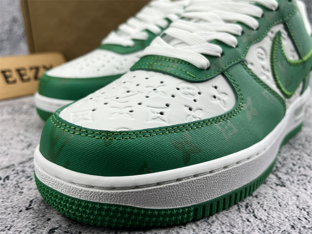 UA NIKE X LV AIR FORCE 1 LOW