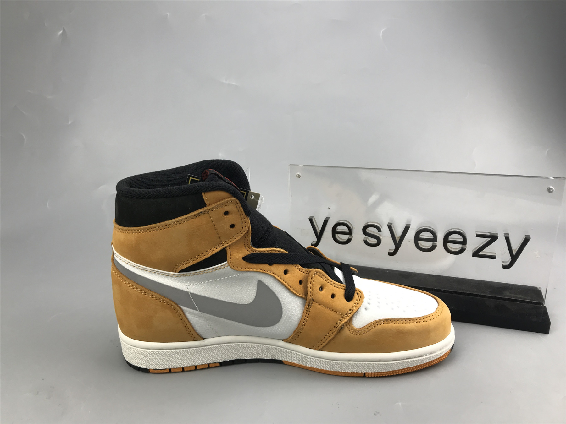 UA AIR JORDAN 1 HIGH ELEMENT GORE-TEX 