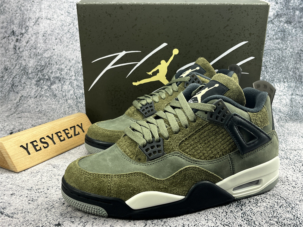 UA AIR JORDAN 4 RETRO SE 