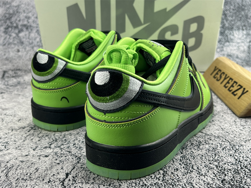 UA NIKE THE POWERPUFF GIRLS X DUNK LOW PRO SB QS 