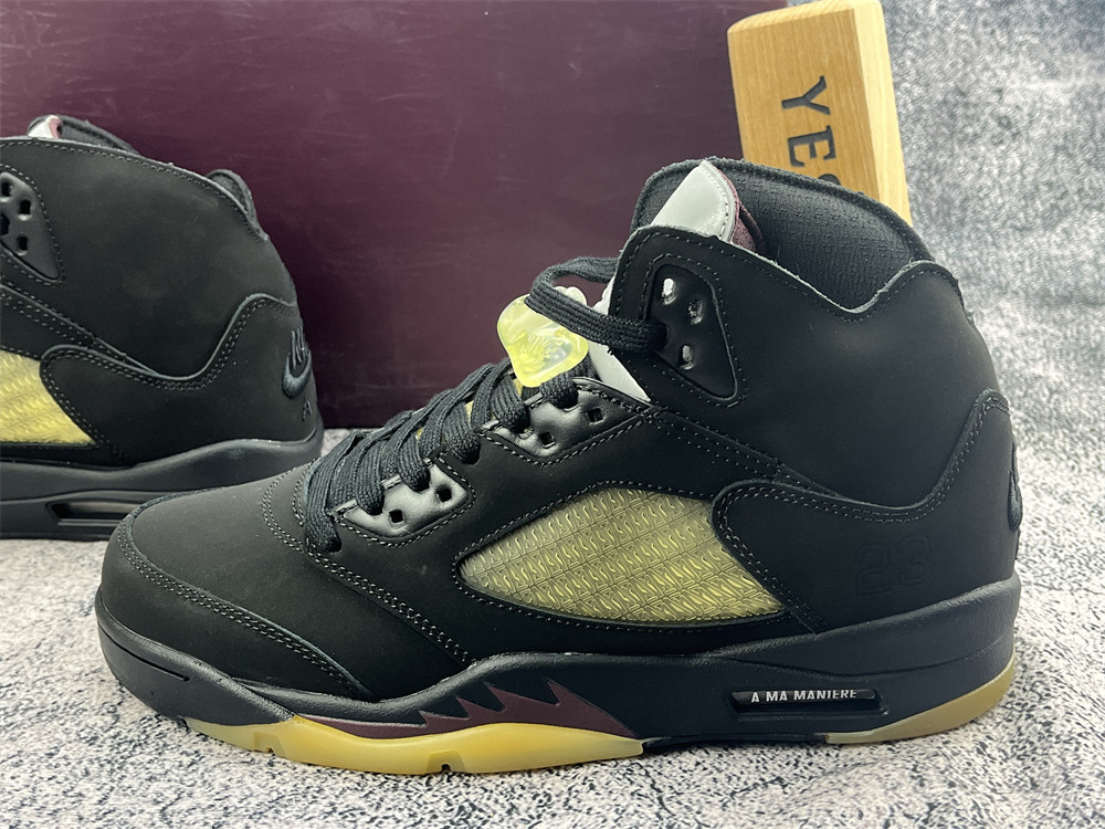 UA A MA MANIÉRE X AIR JORDAN 5 RETRO 