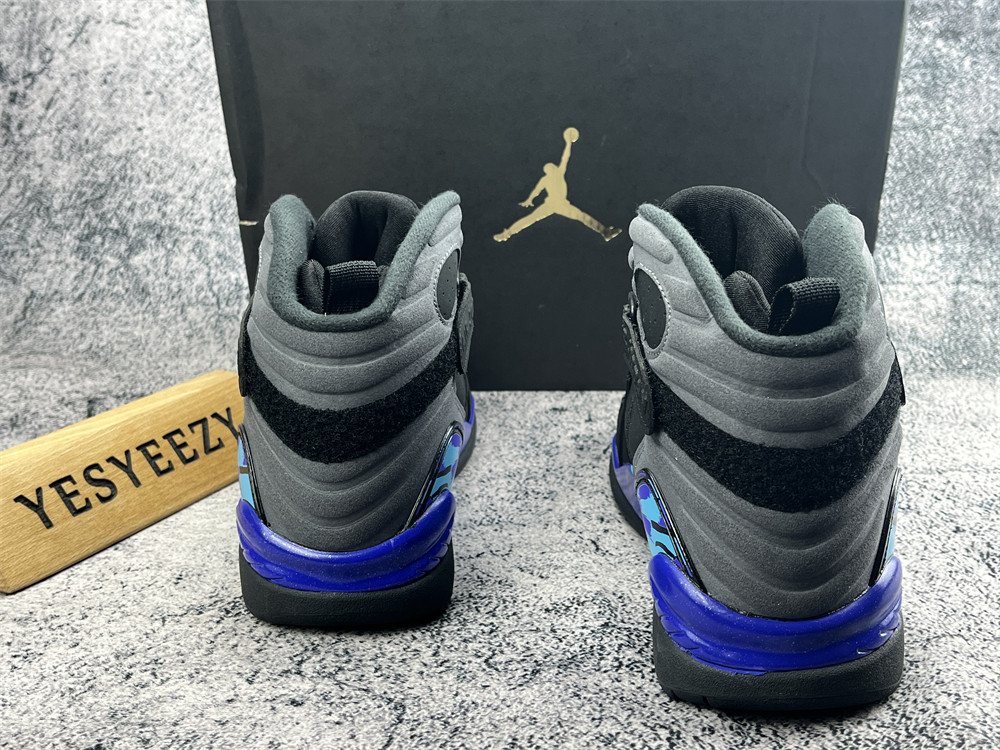 UA AIR JORDAN 8 RETRO 