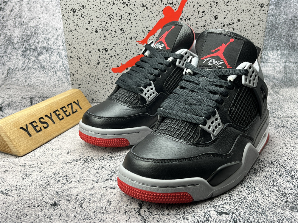 UA AIR JORDAN 4 RETRO 