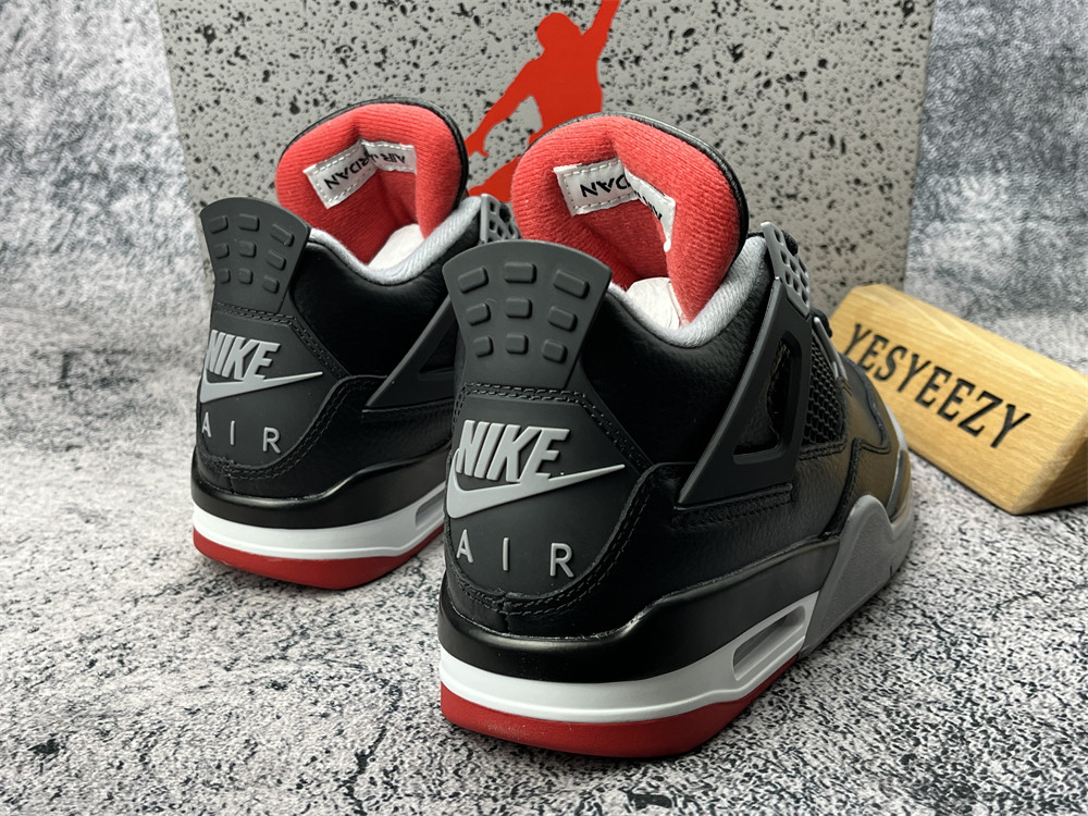 UA AIR JORDAN 4 RETRO 