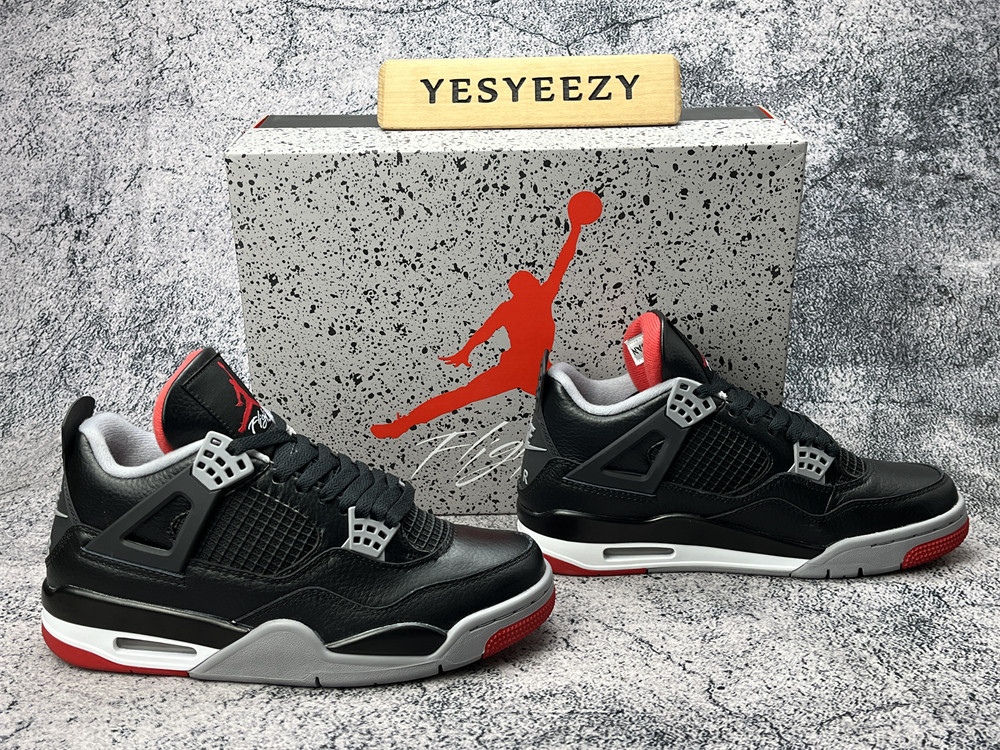 UA AIR JORDAN 4 RETRO 