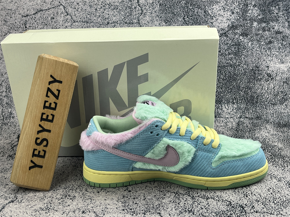 UA Nike SB Dunk Low Verdy Visty