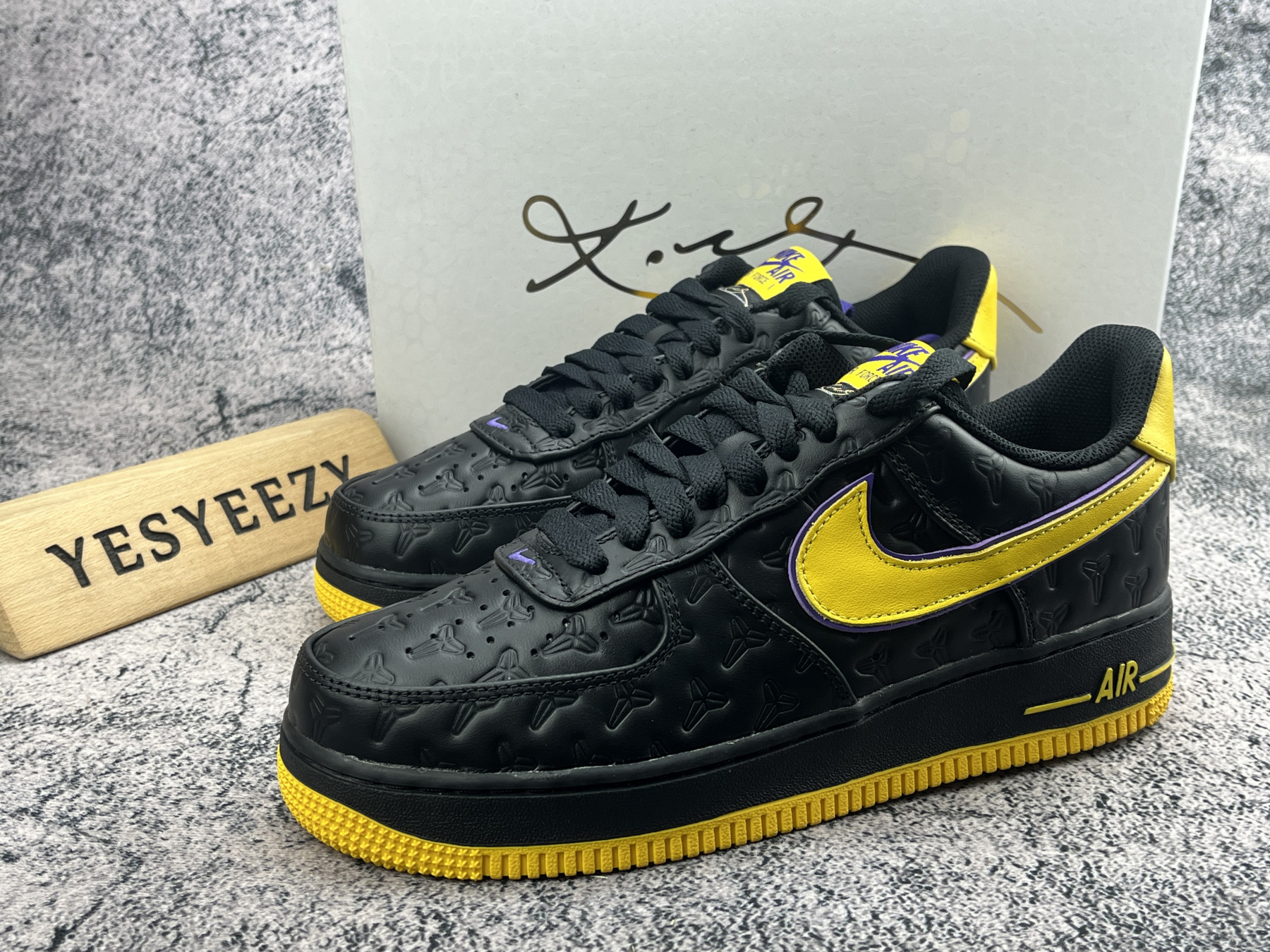 UA Nike Air Force 1 Low