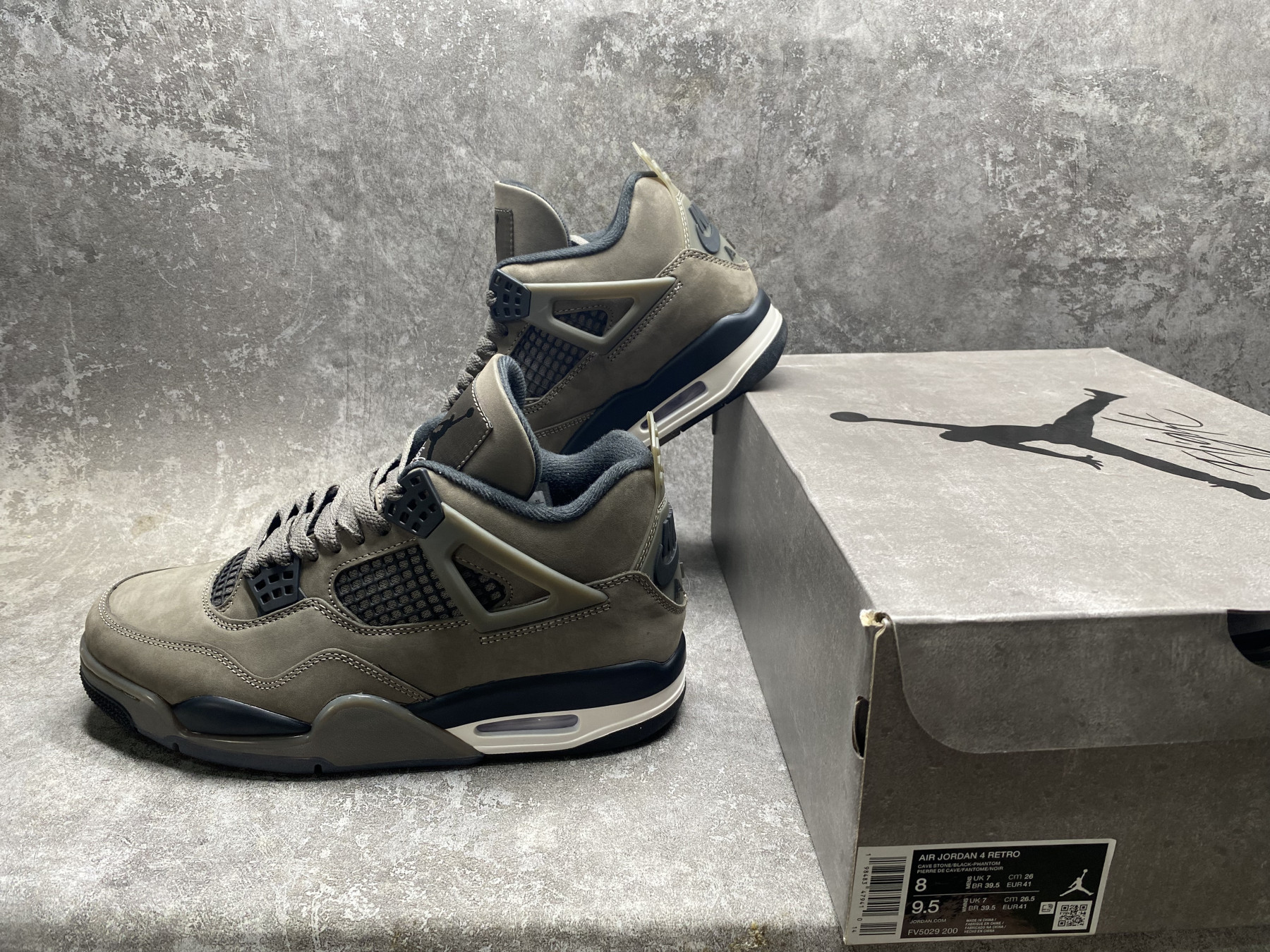 UA Air Jordan 4 Retro