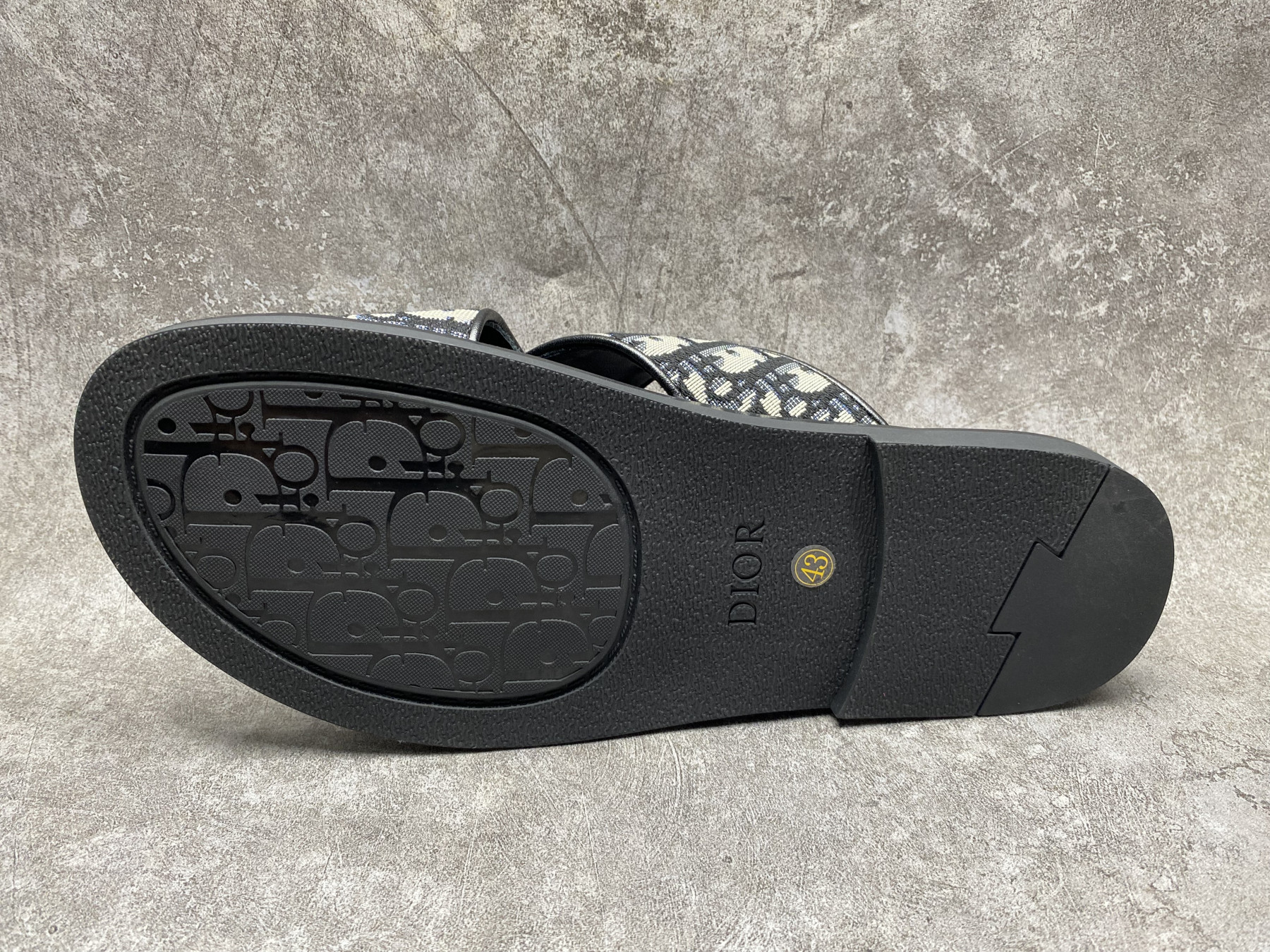 UA D10r Alias Sandal